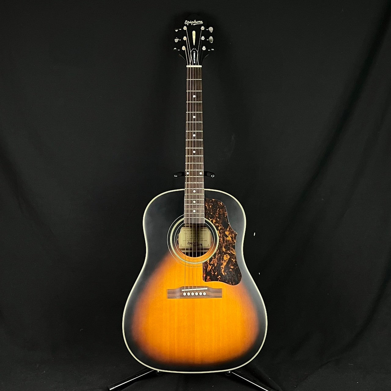 Epiphone Masterbilt AJ-45ME