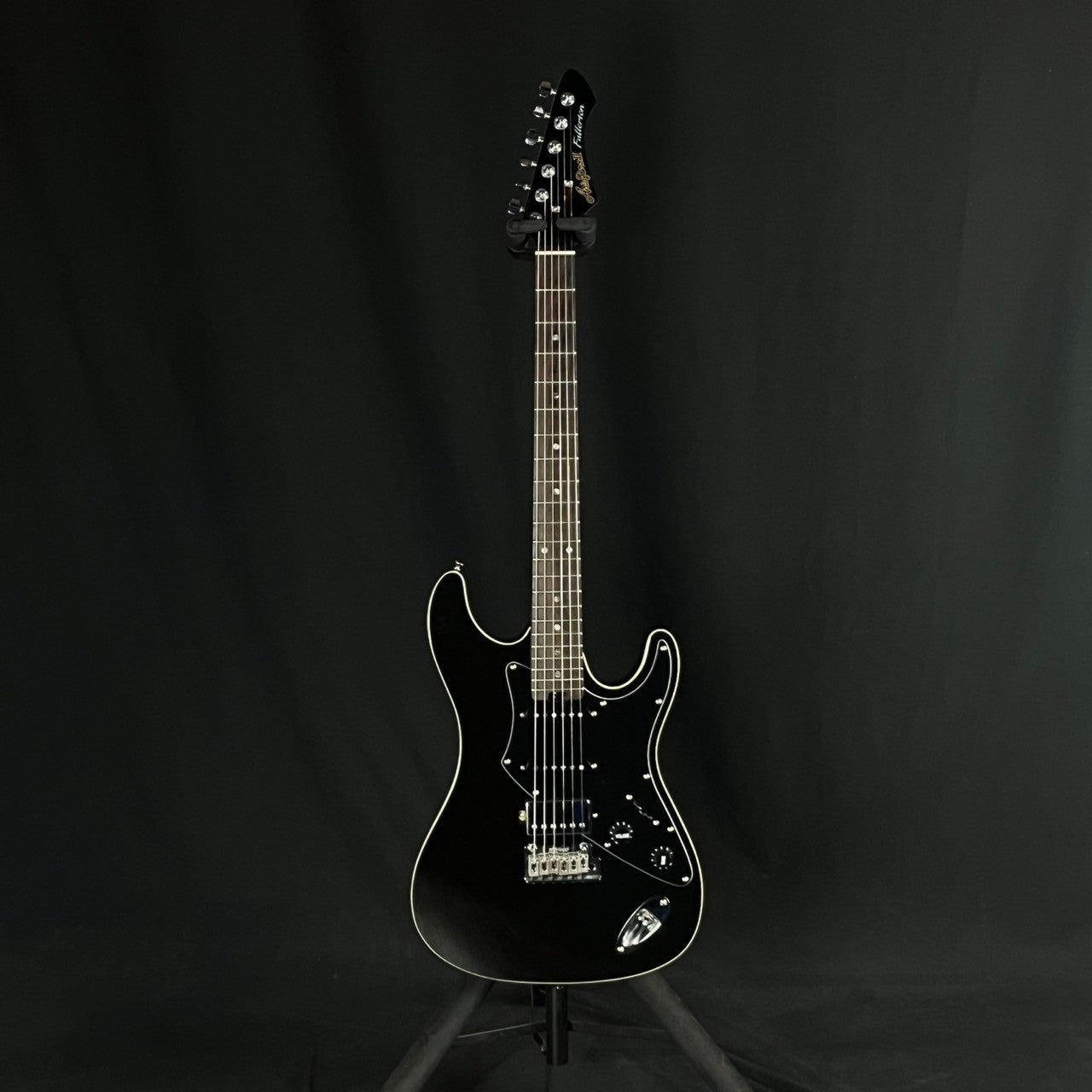 ARIA Pro II 714-BLACK