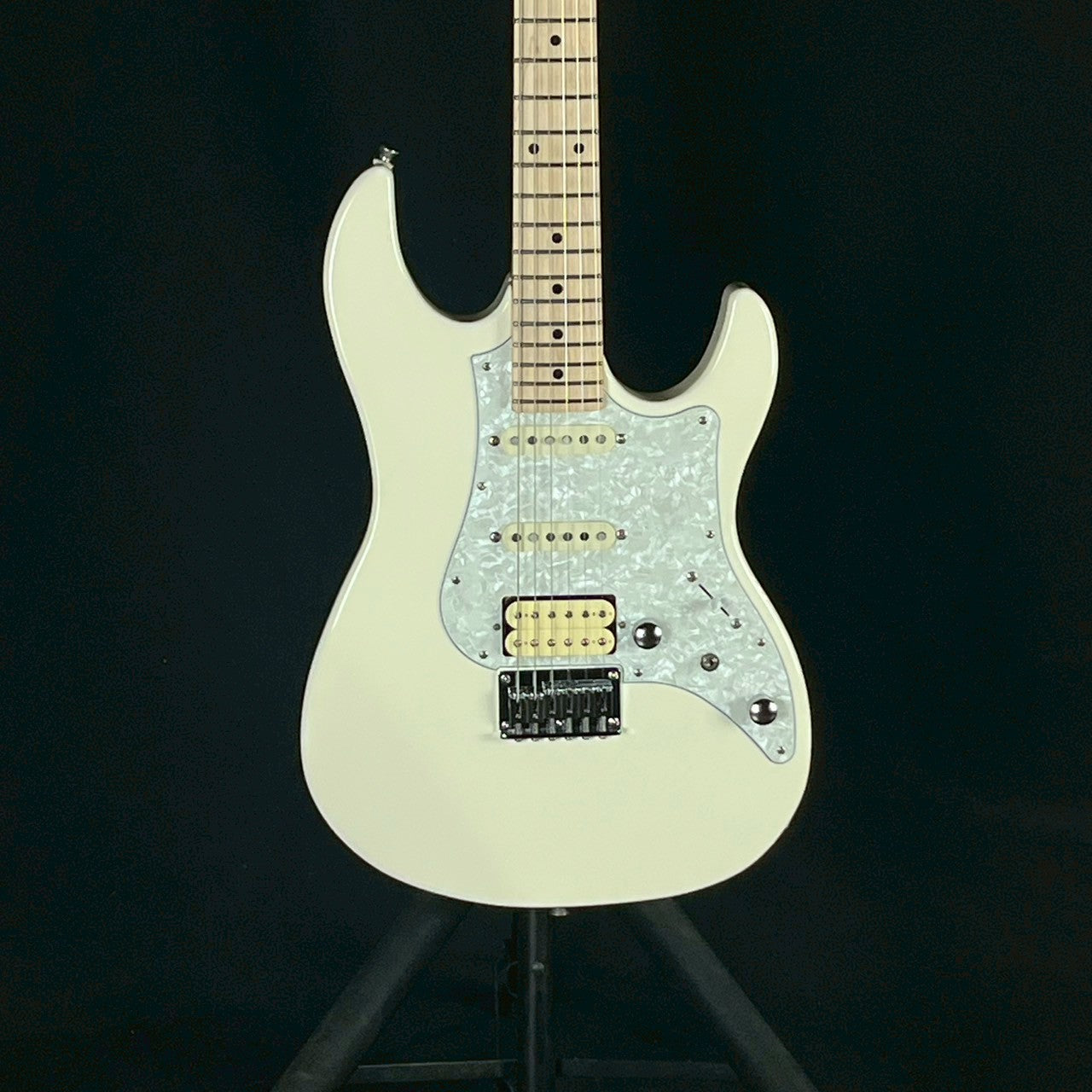 FGN Japan BST-HSS Stratocaster