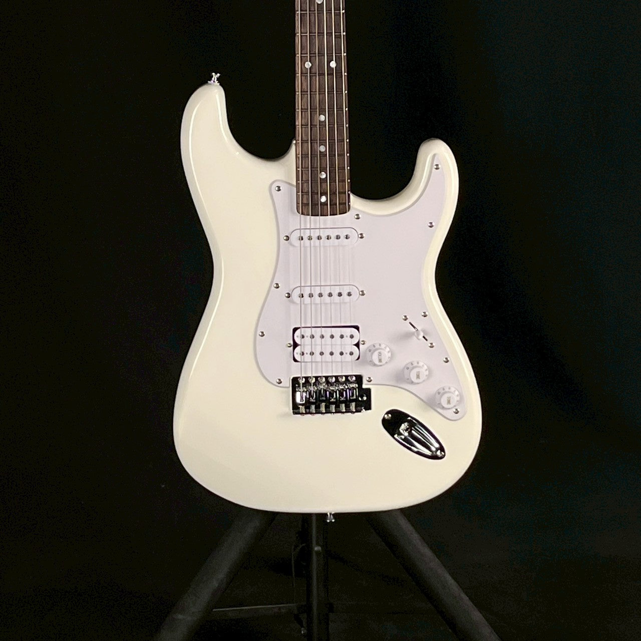 Squier FSR Stratocaster HSS