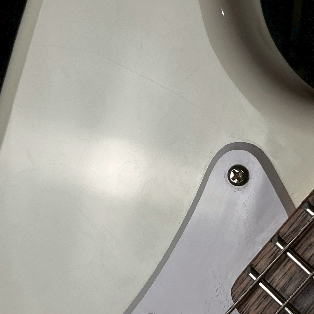 Squier FSR Stratocaster HSS