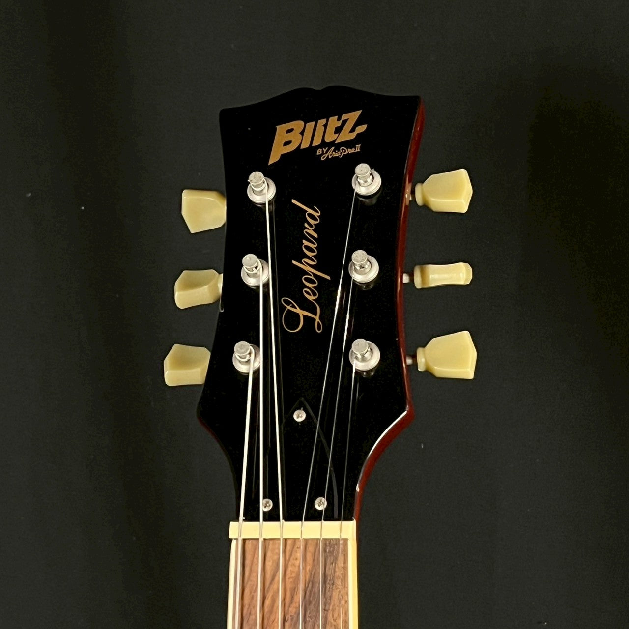 Blitz by Aria Pro II Leopard
