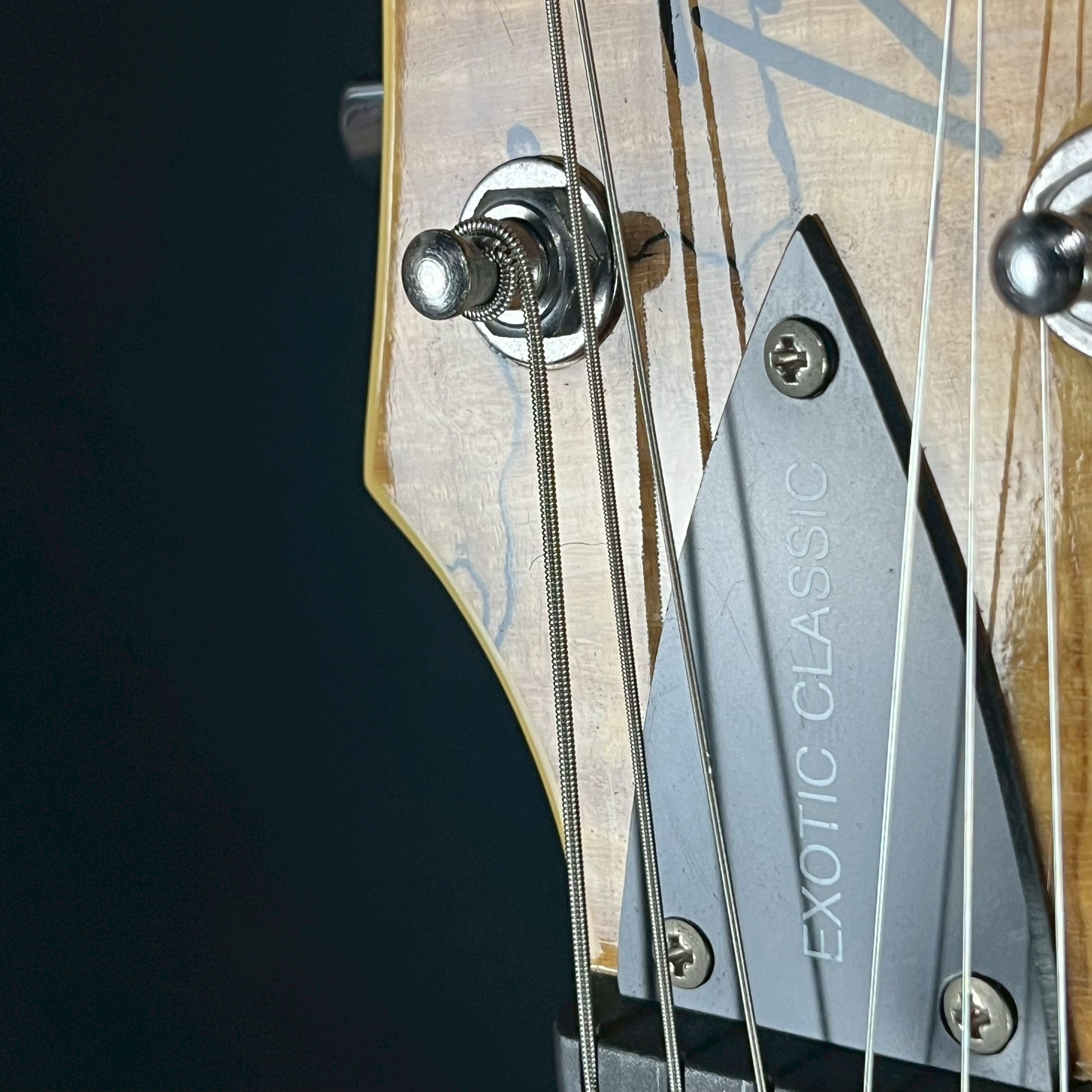 B.C.RICH Mockingbird EXOTIC CLASSIC