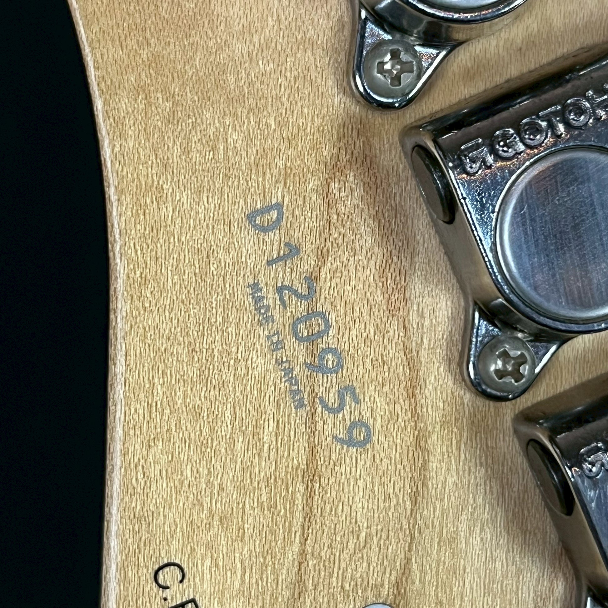 FGN Japan J-Standard Stratocaster