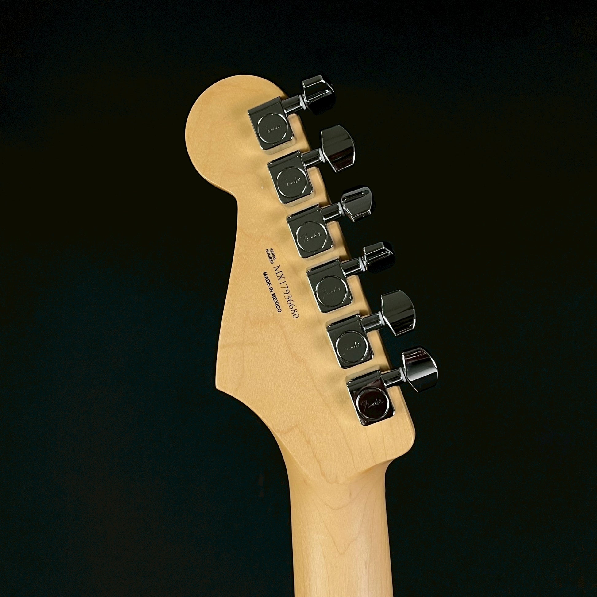 Fender Standard Stratocaster Plus Top 2017