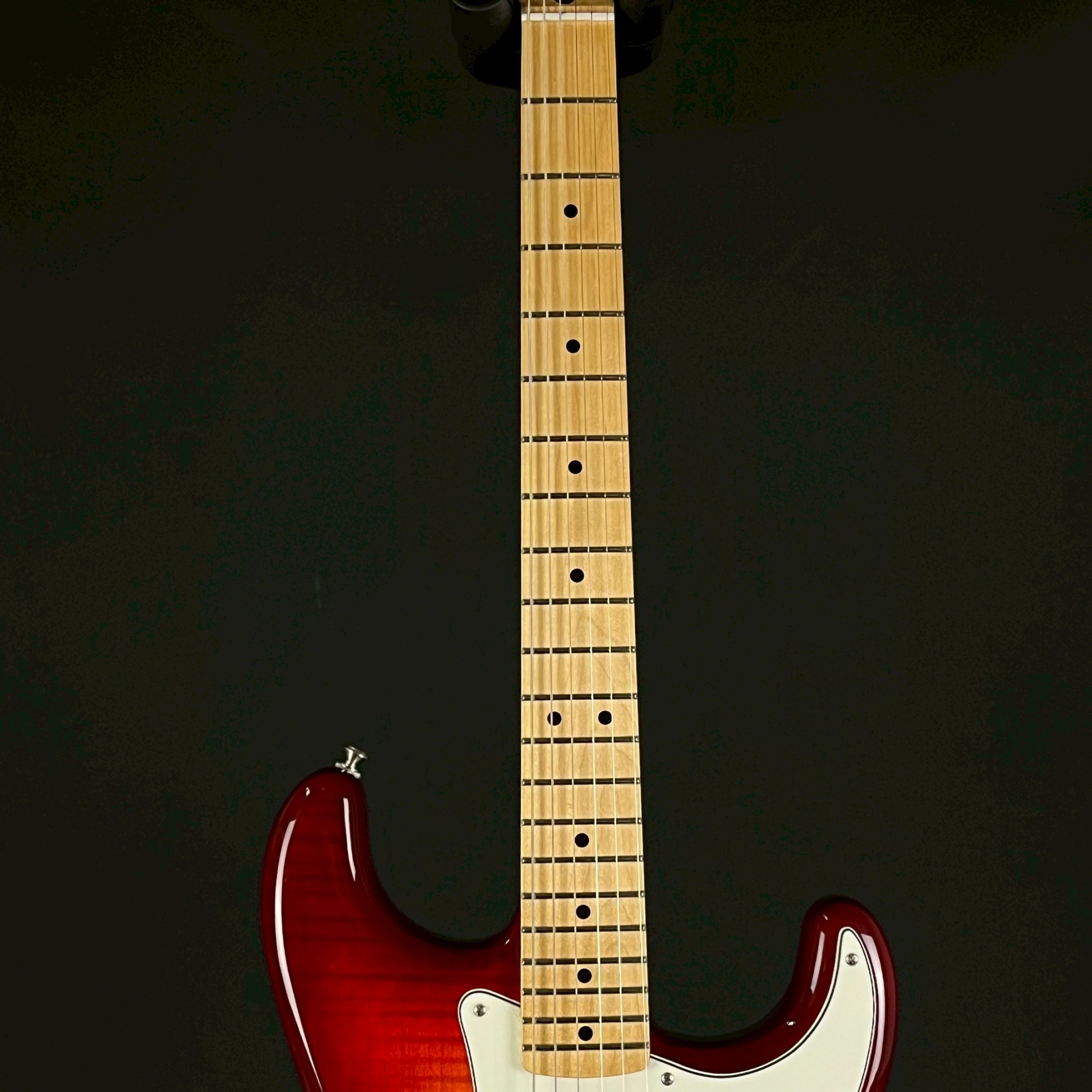 Fender Standard Stratocaster Plus Top 2017