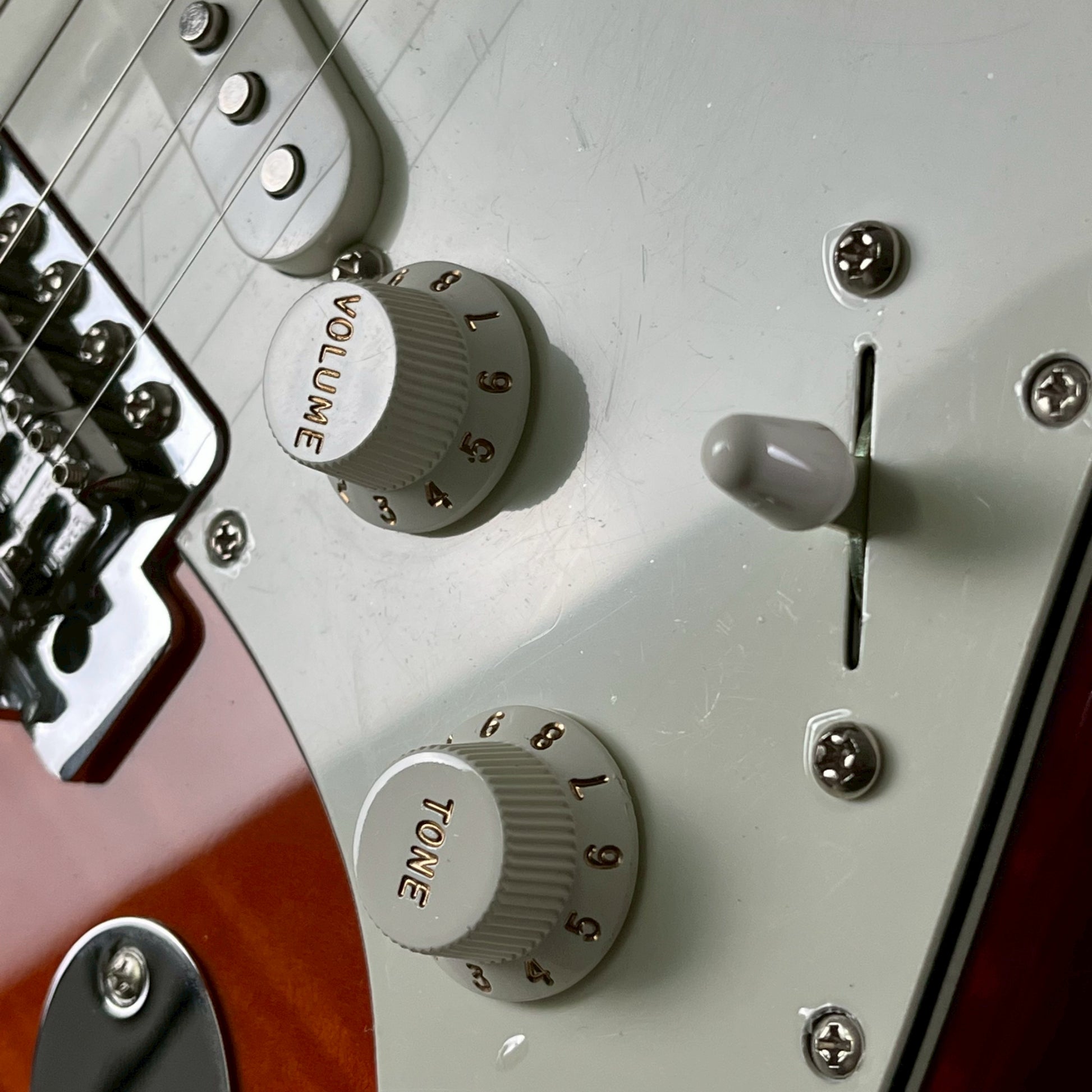 Fender Standard Stratocaster Plus Top 2017