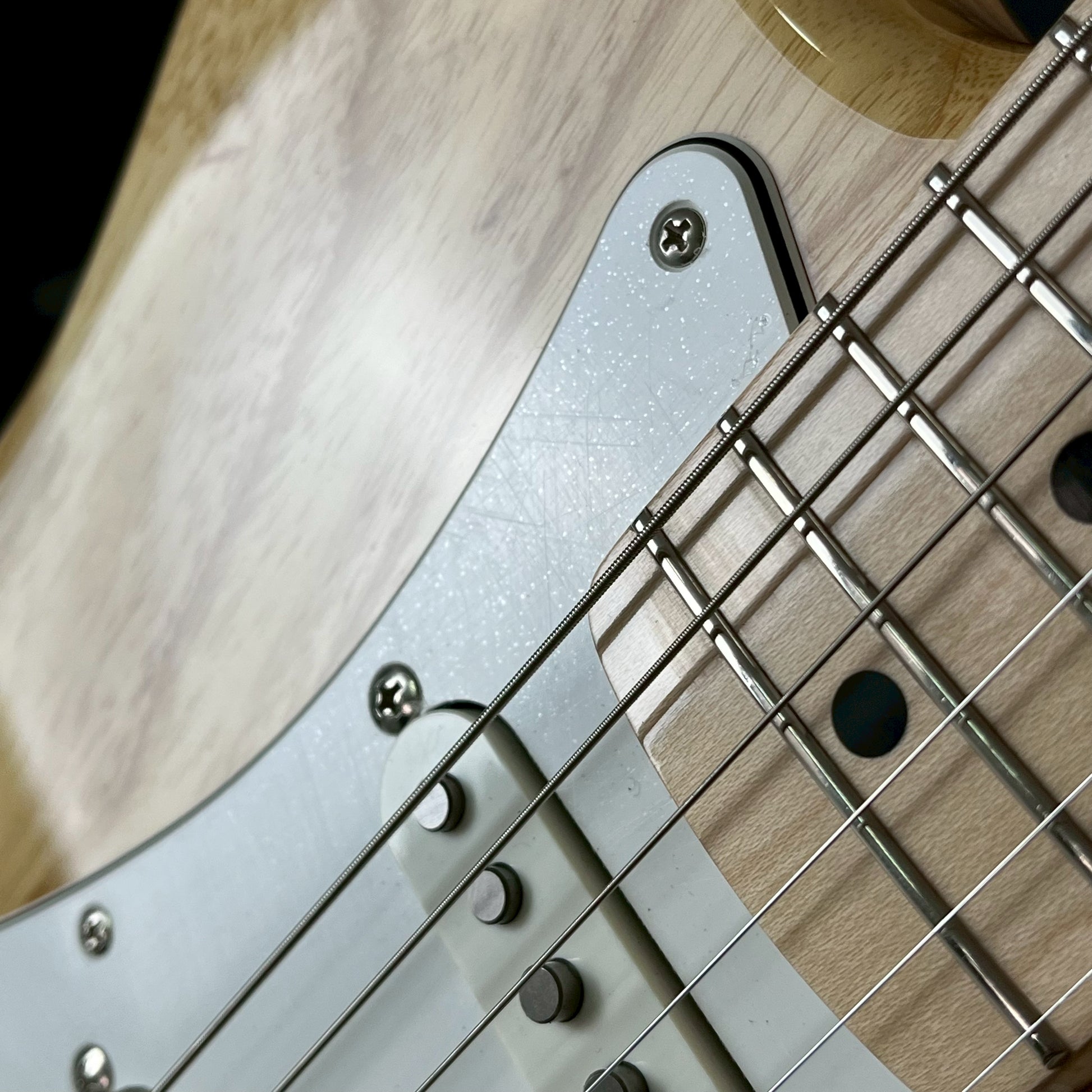 Fender Japan Traditional ll 70s Stratocaster 2023