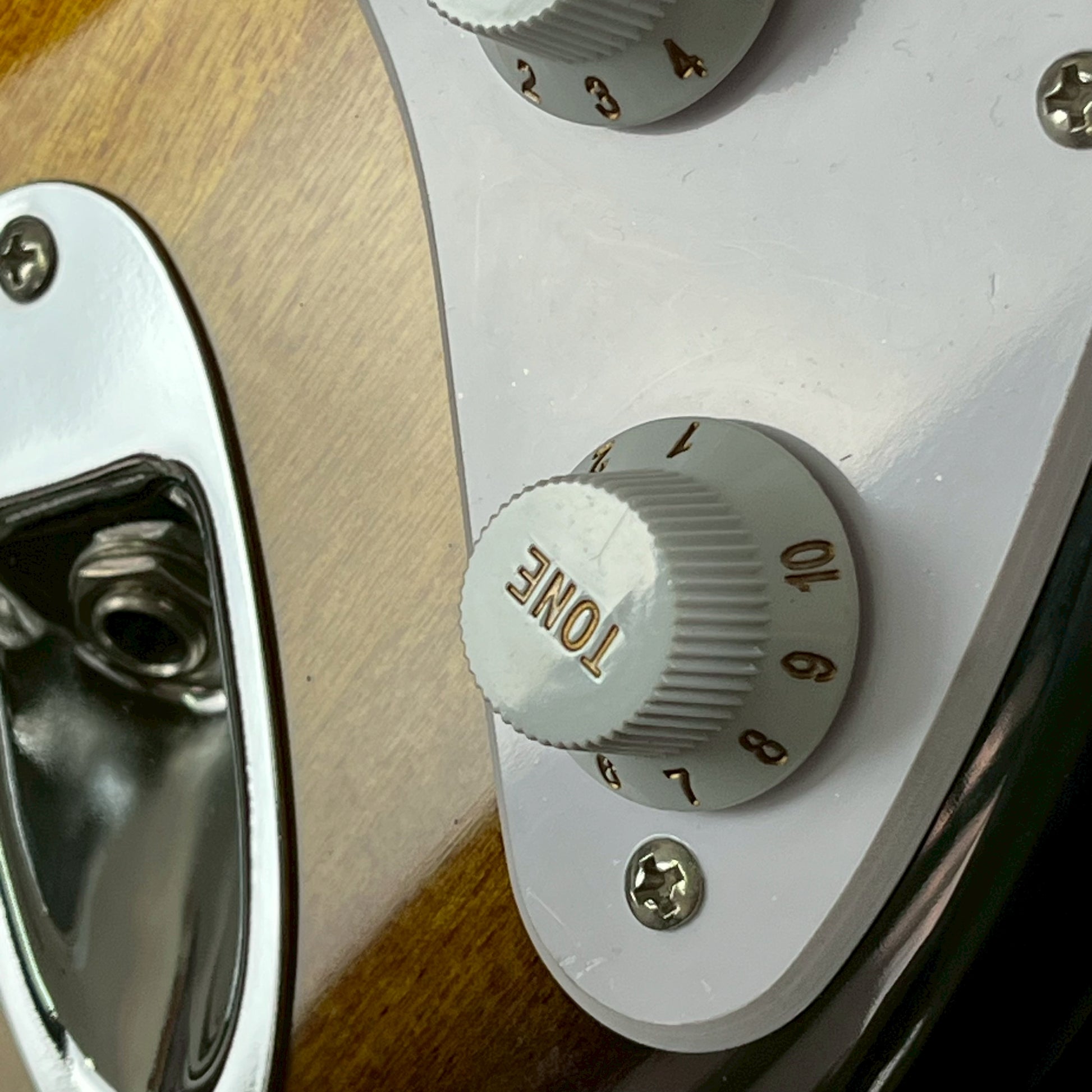 Squier Sonic Stratocaster 2TS 2025