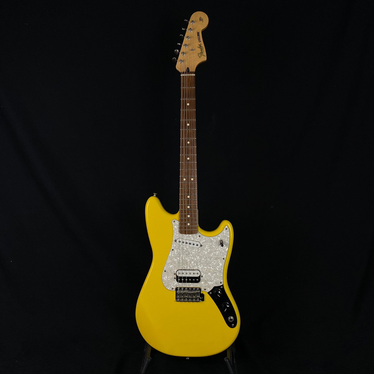 【未使用に近い/訳あり】Fender MEX Cyclone Yellow