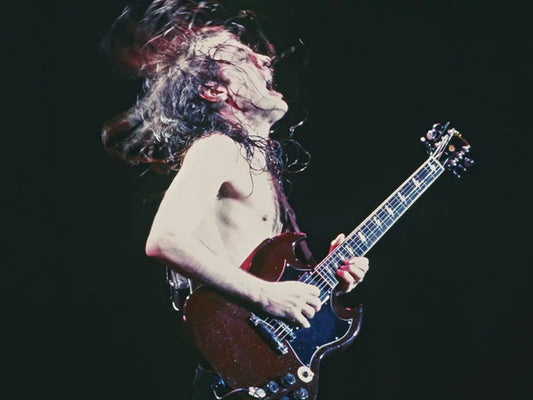 Gibson SG กับ Angus Young แห่ง AC/DC