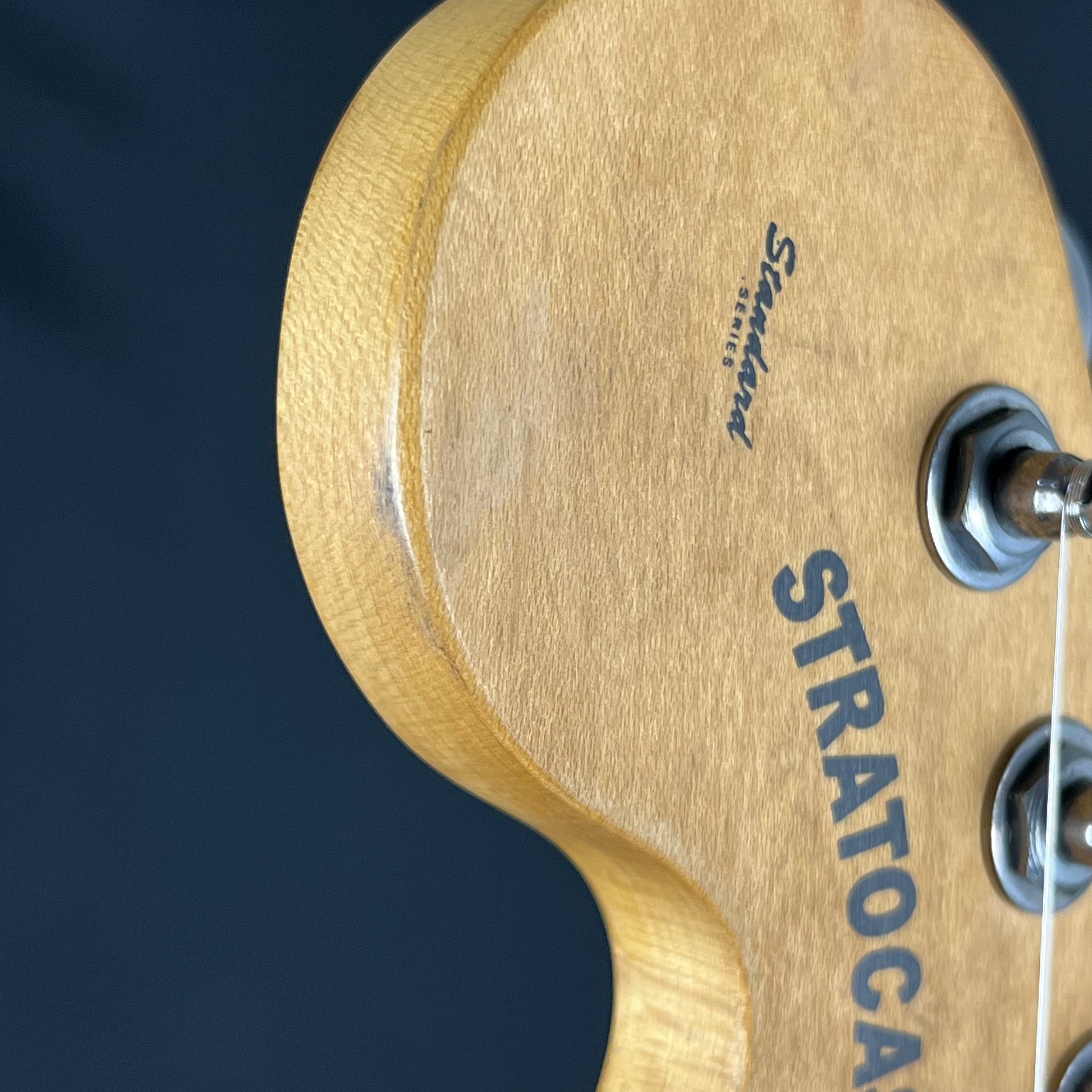 Squier Standard Stratocaster Left-Hand ** Body Crack **