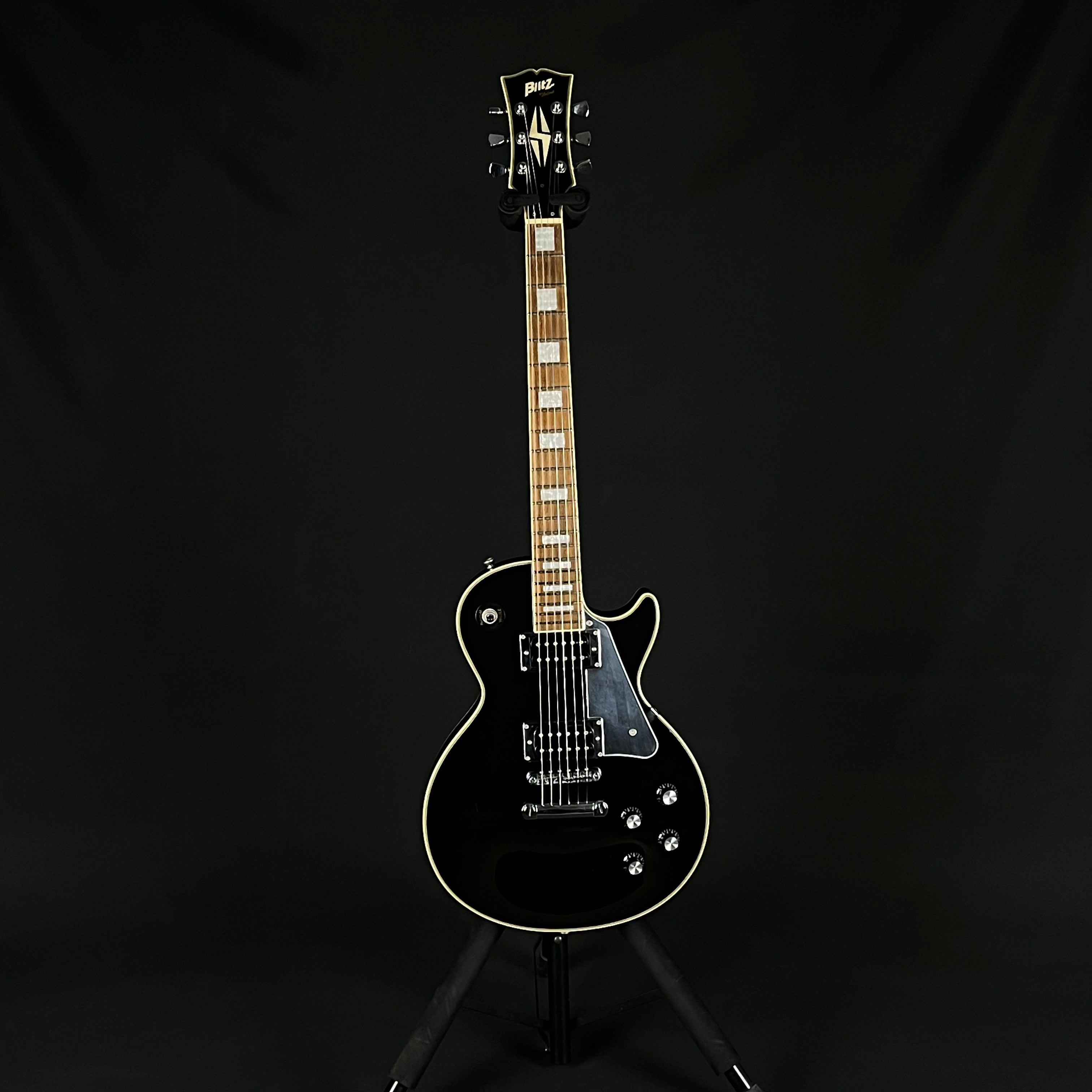 Blitz by Aria Pro II Les Paul Custom