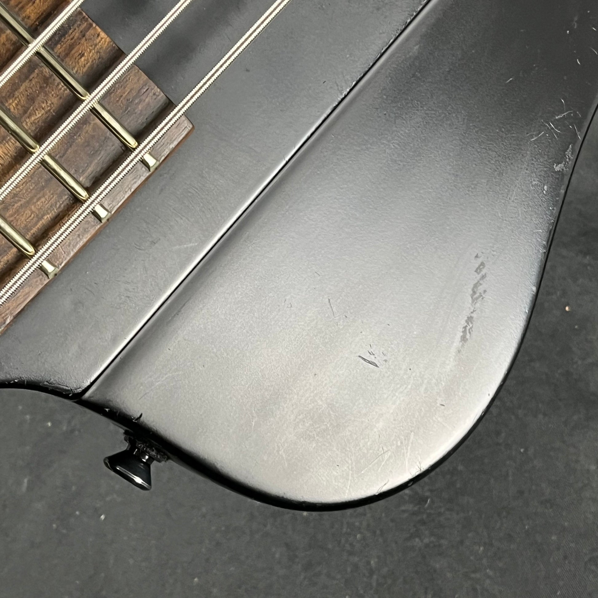 Epiphone Goth Thunderbird IV Bass