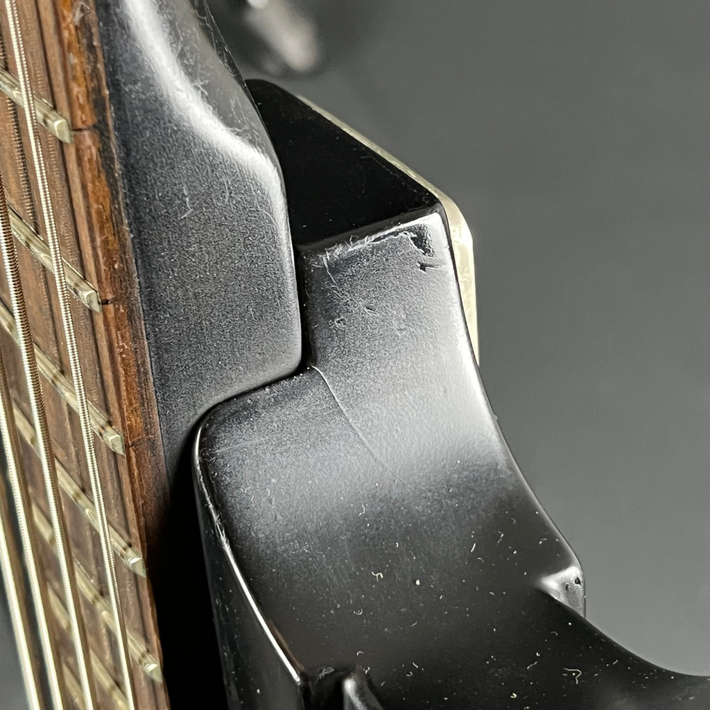 Epiphone Goth Thunderbird IV Bass