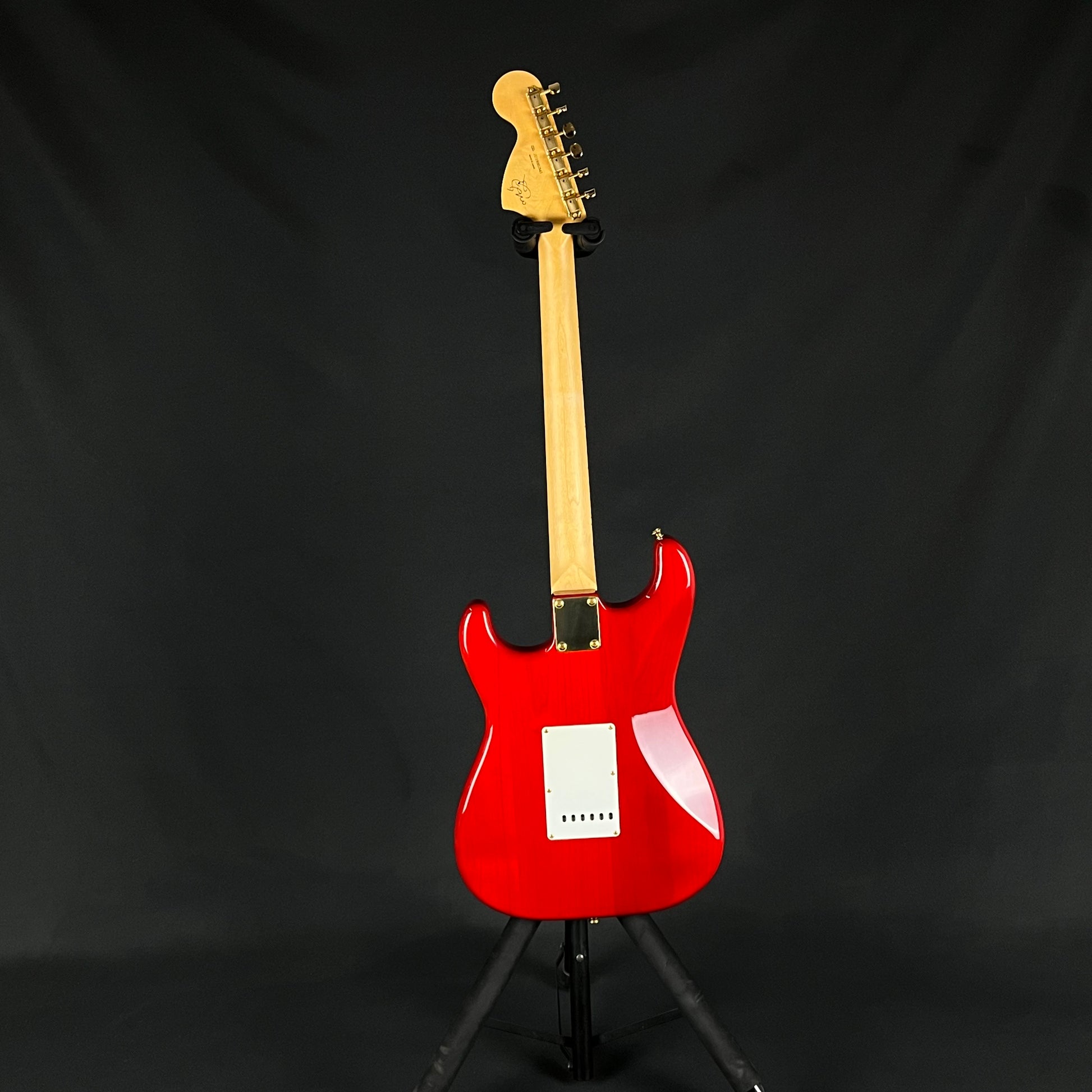 Fender Japan SCANDAL MAMI STRAT RED Stratocaster