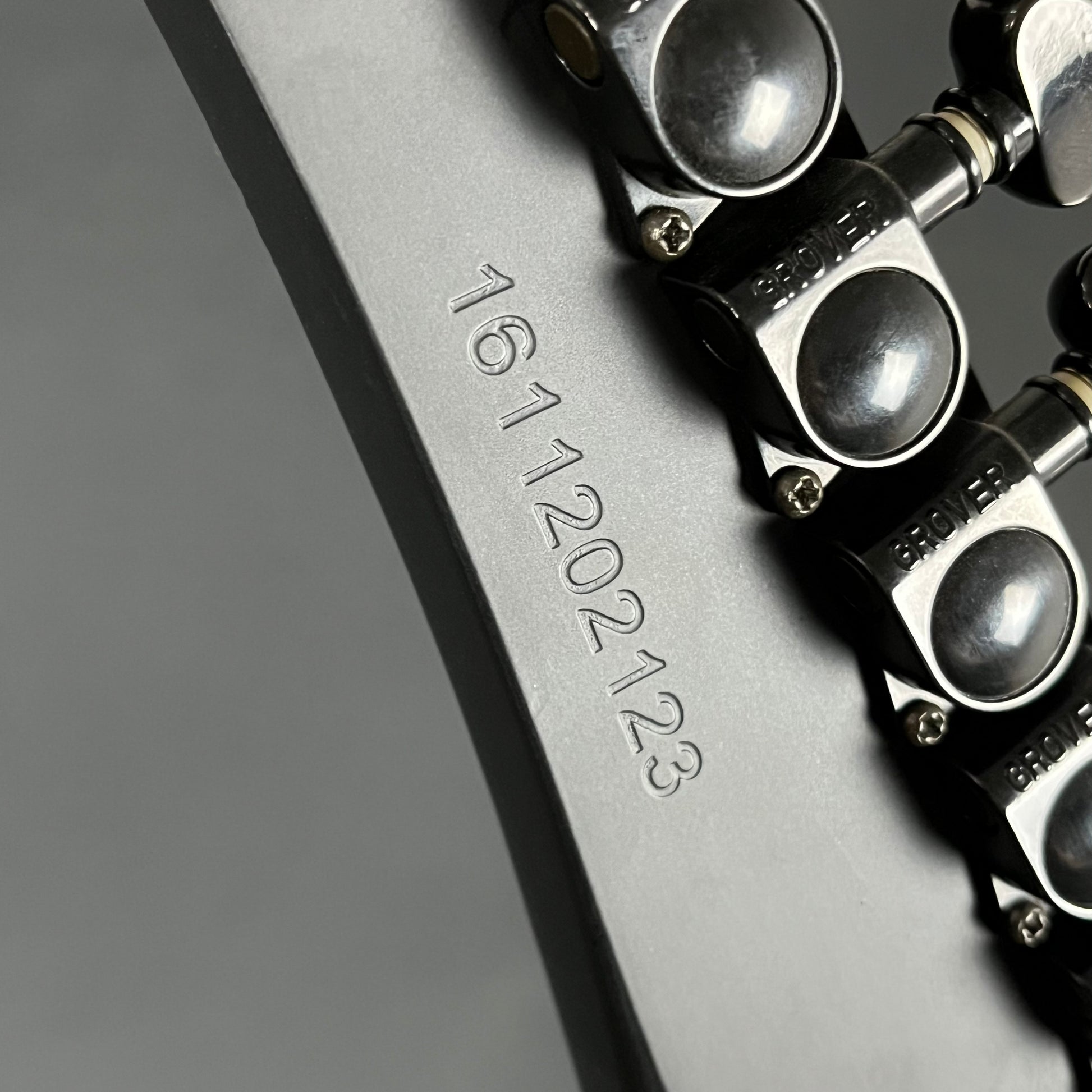 Epiphone 1958 Goth Explorer