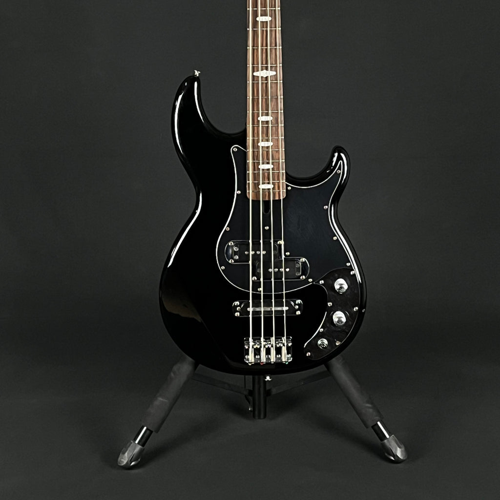 YAMAHA BB424X Bass