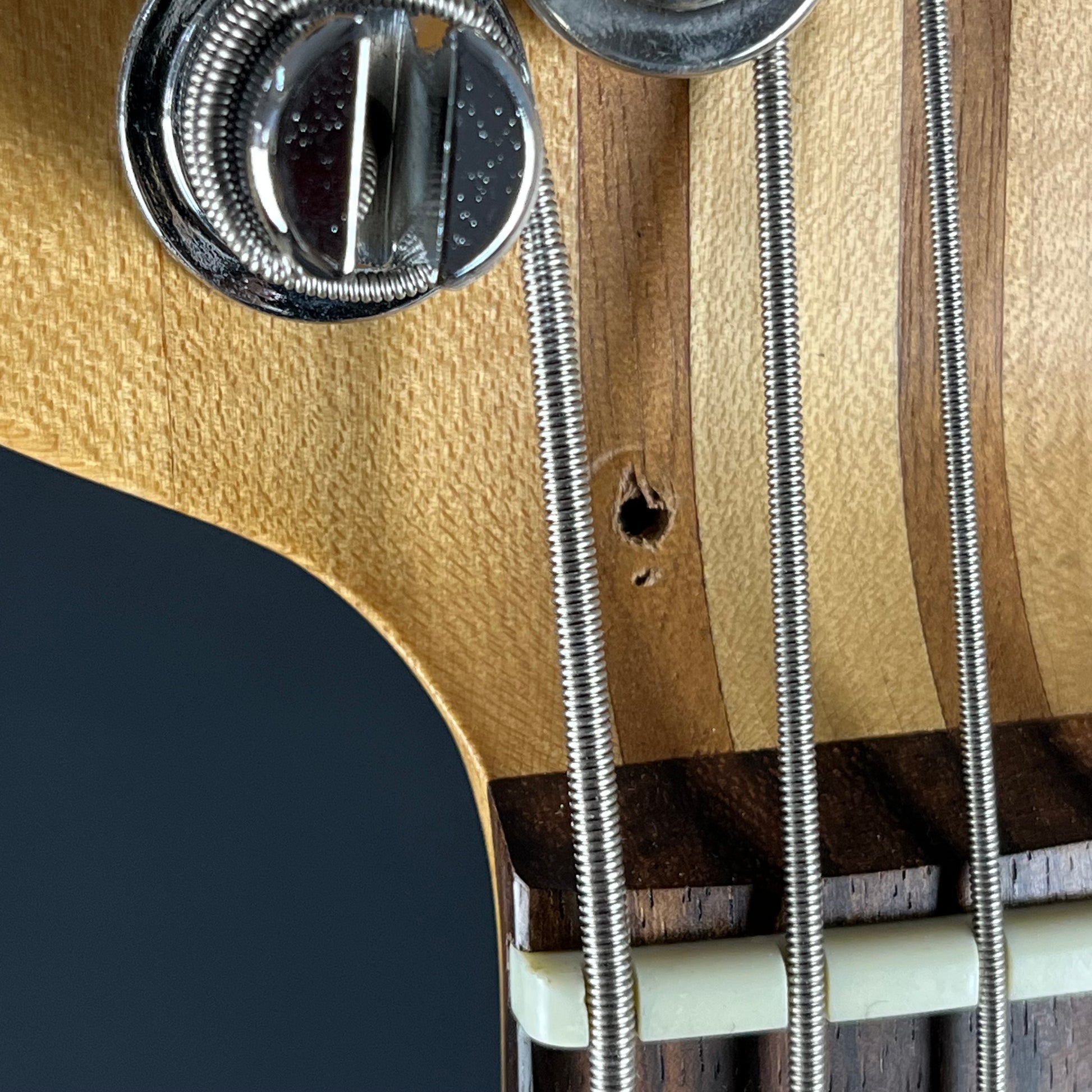 YAMAHA BB424X Bass