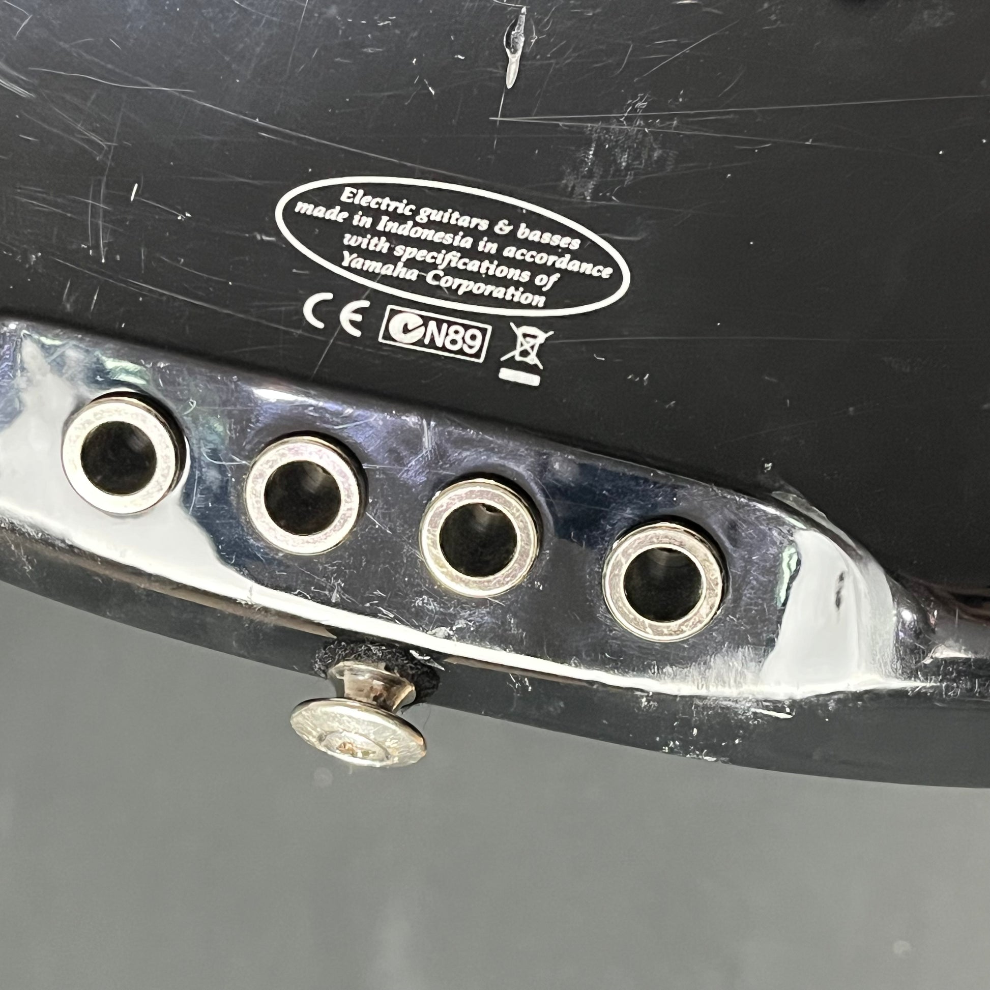 YAMAHA BB424X Bass