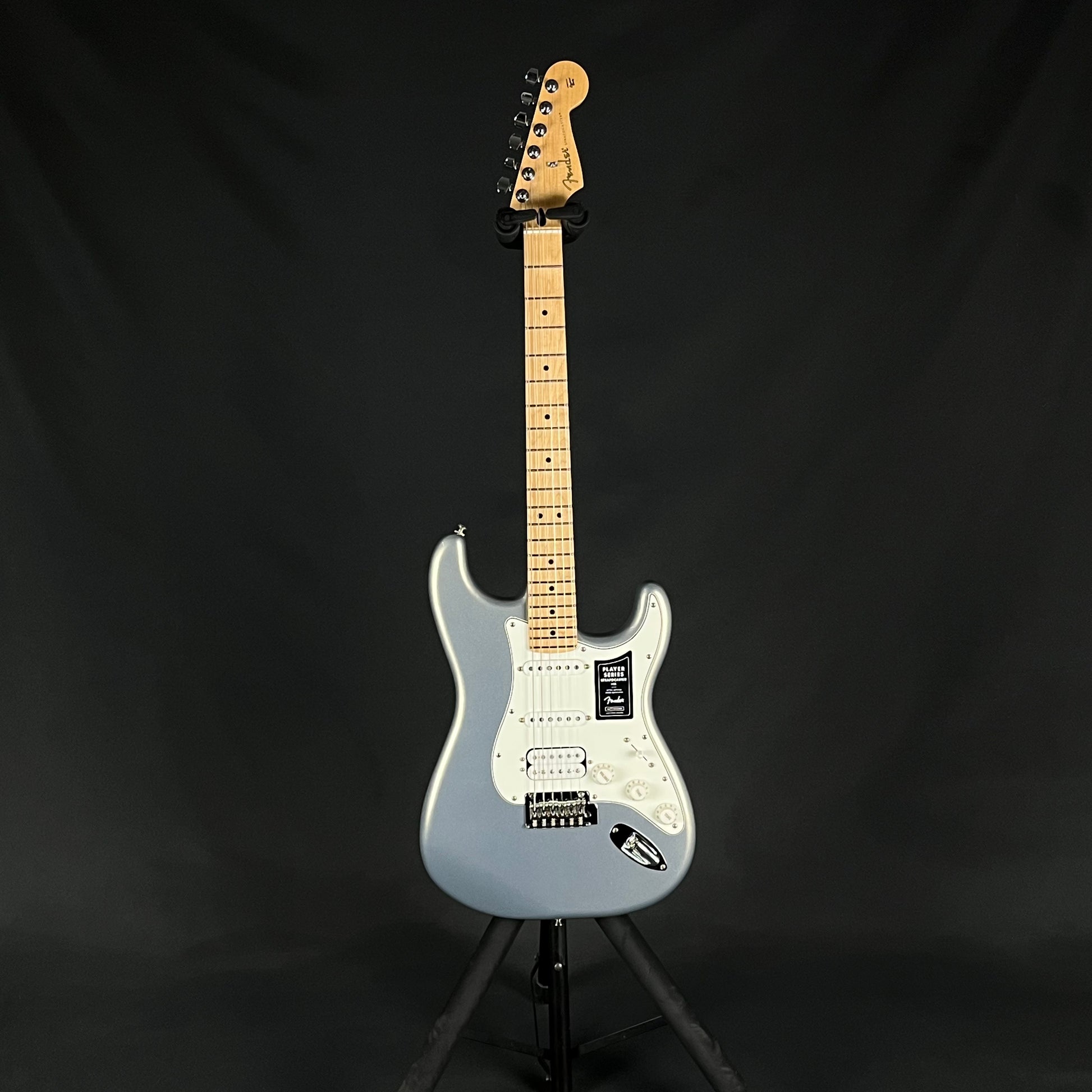 Fender Player Stratocaster HSS SILVER MN
