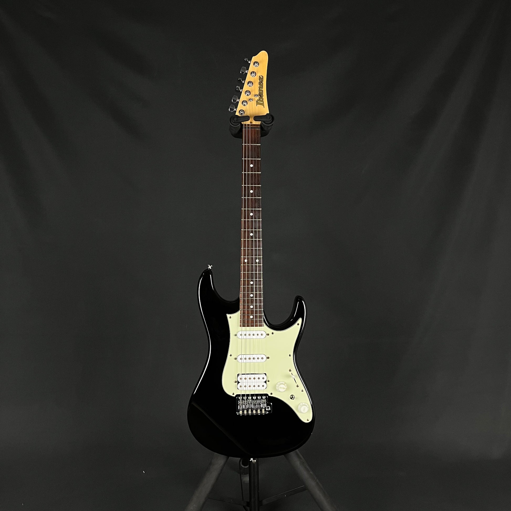 Ibanez AZES40