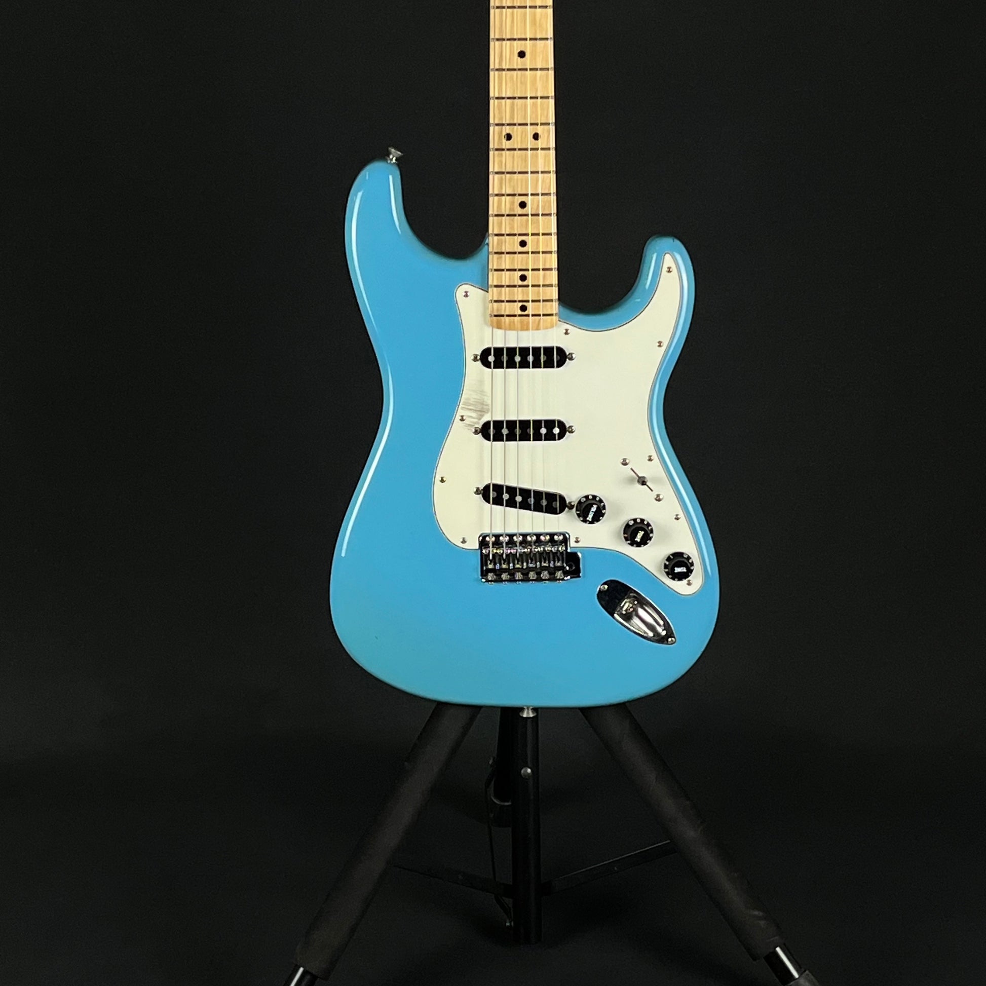 Fender Japan LTD International Color Stratocaster
