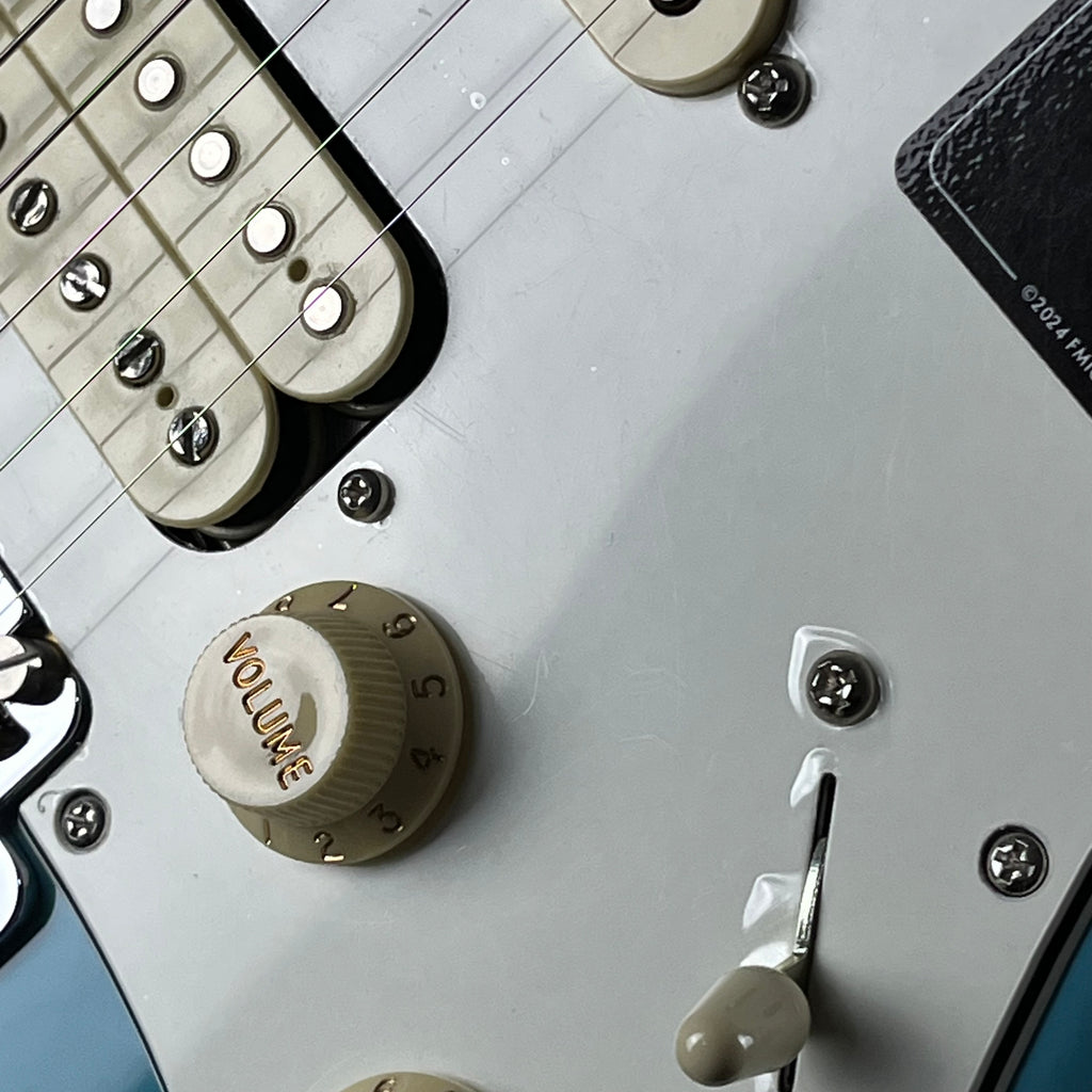 Fender Player II Stratocaster HSS MN AQB