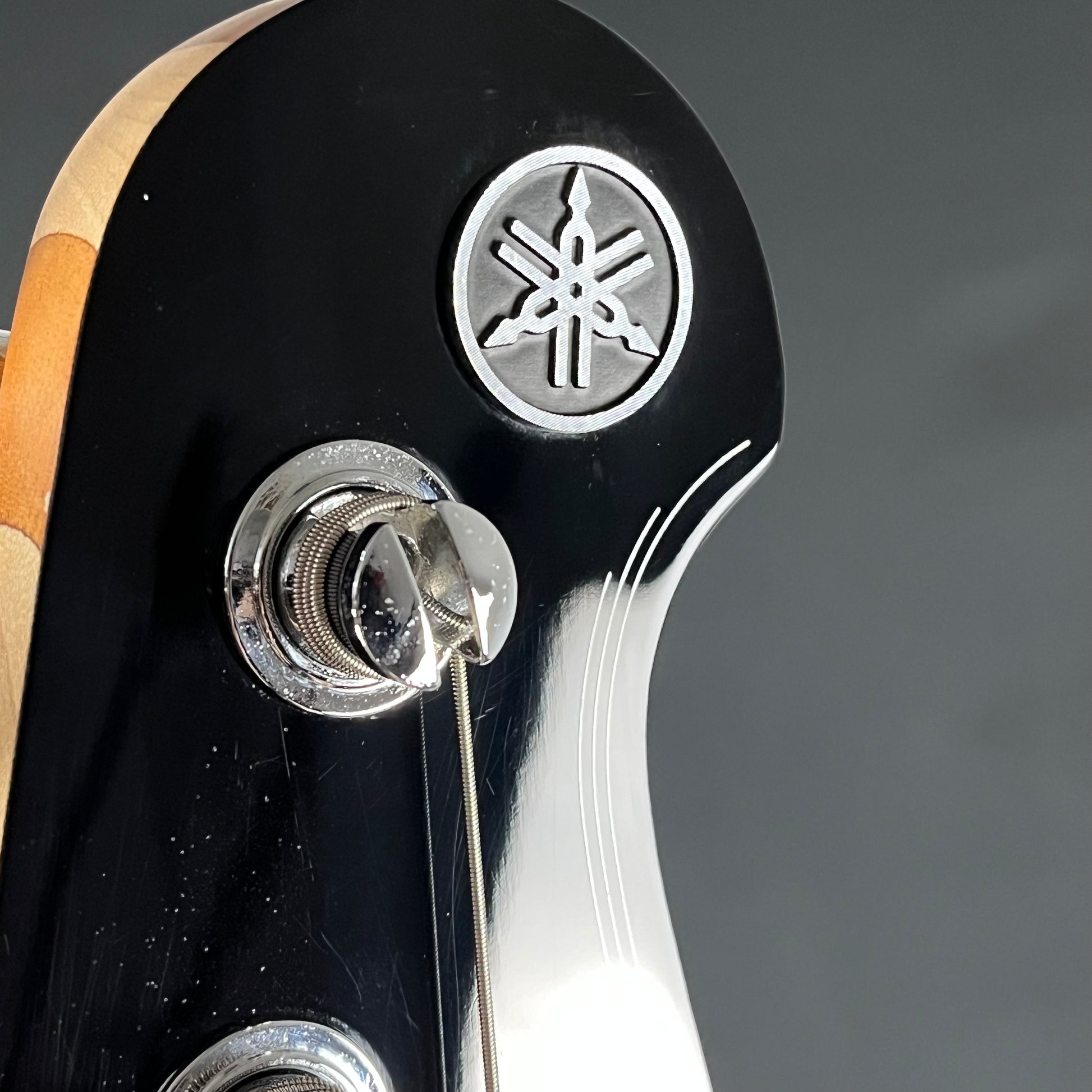 YAMAHA BB434 Bass