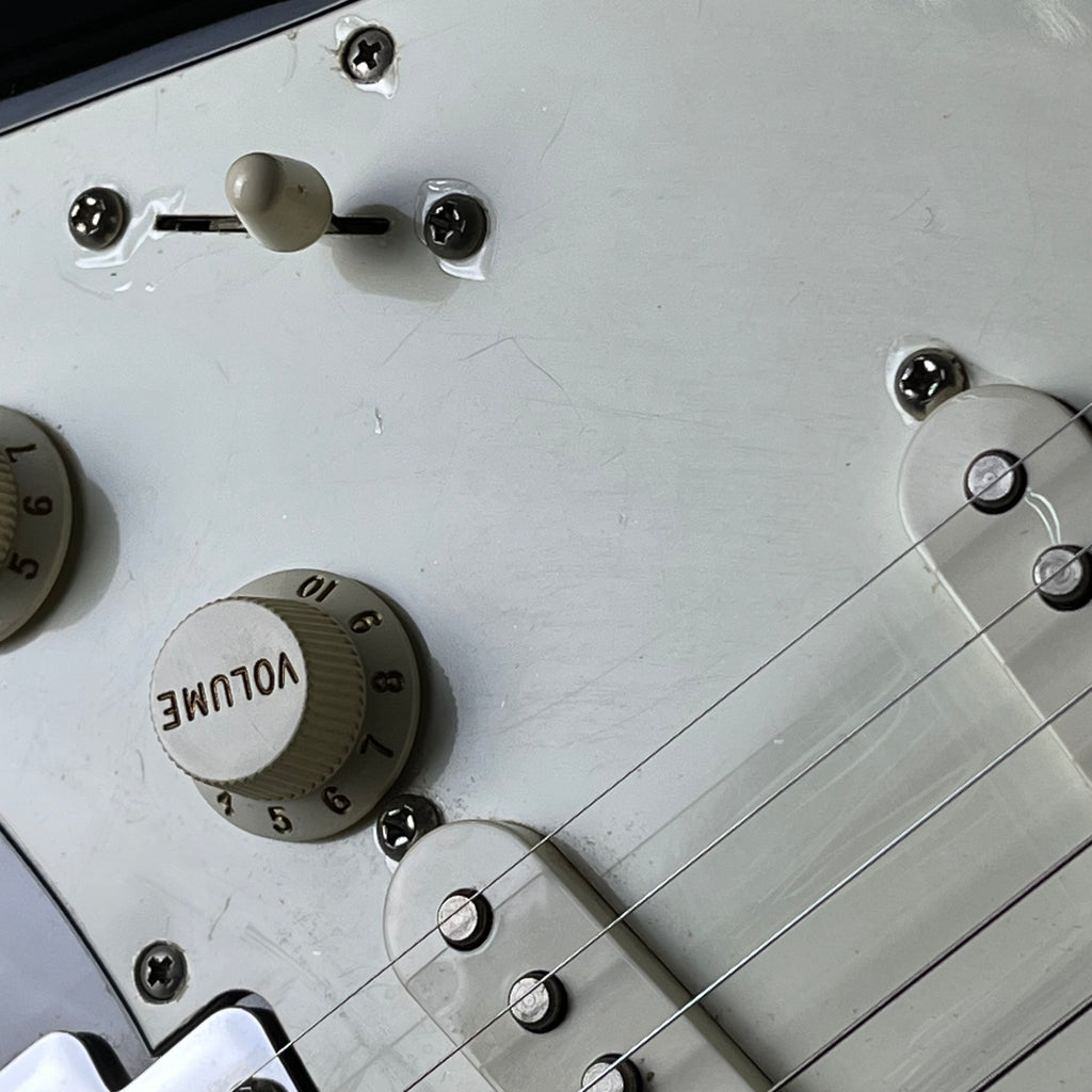 Fender Standard Stratocaster Left Hand 2018