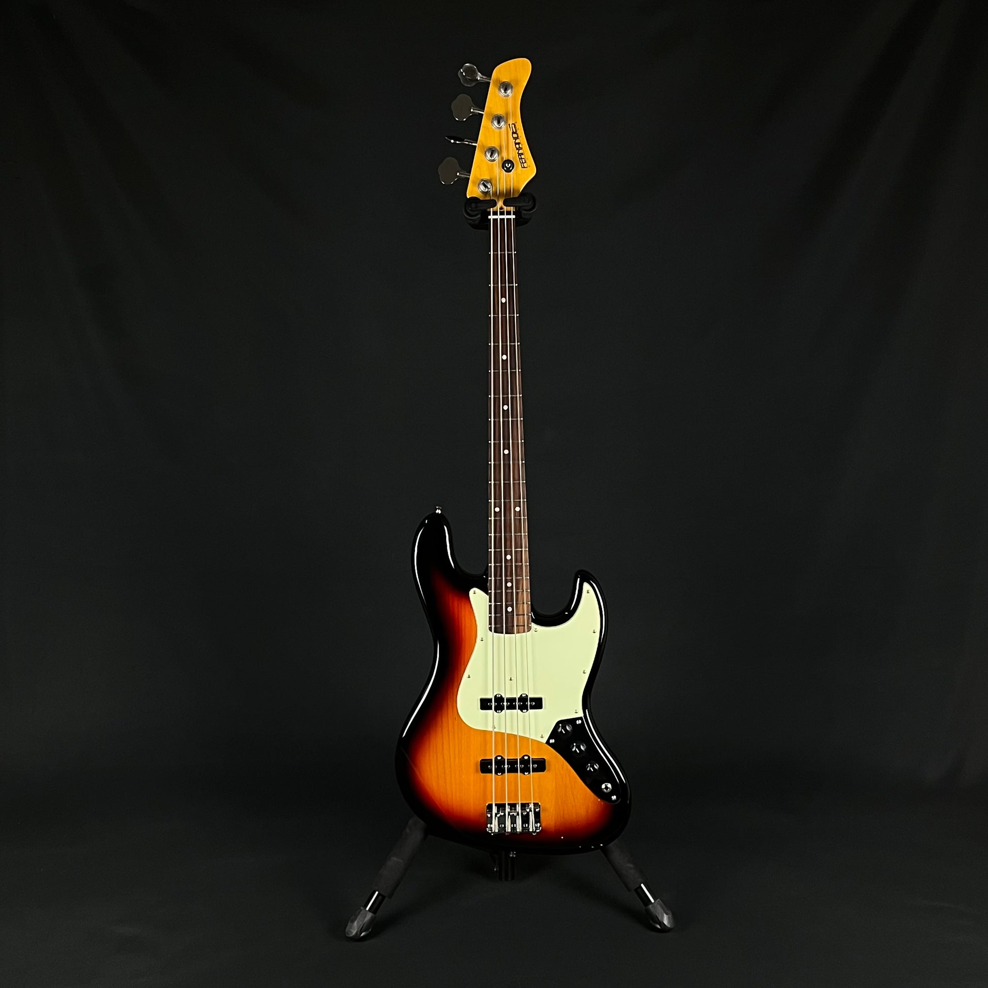Fernandes Jazz Bass