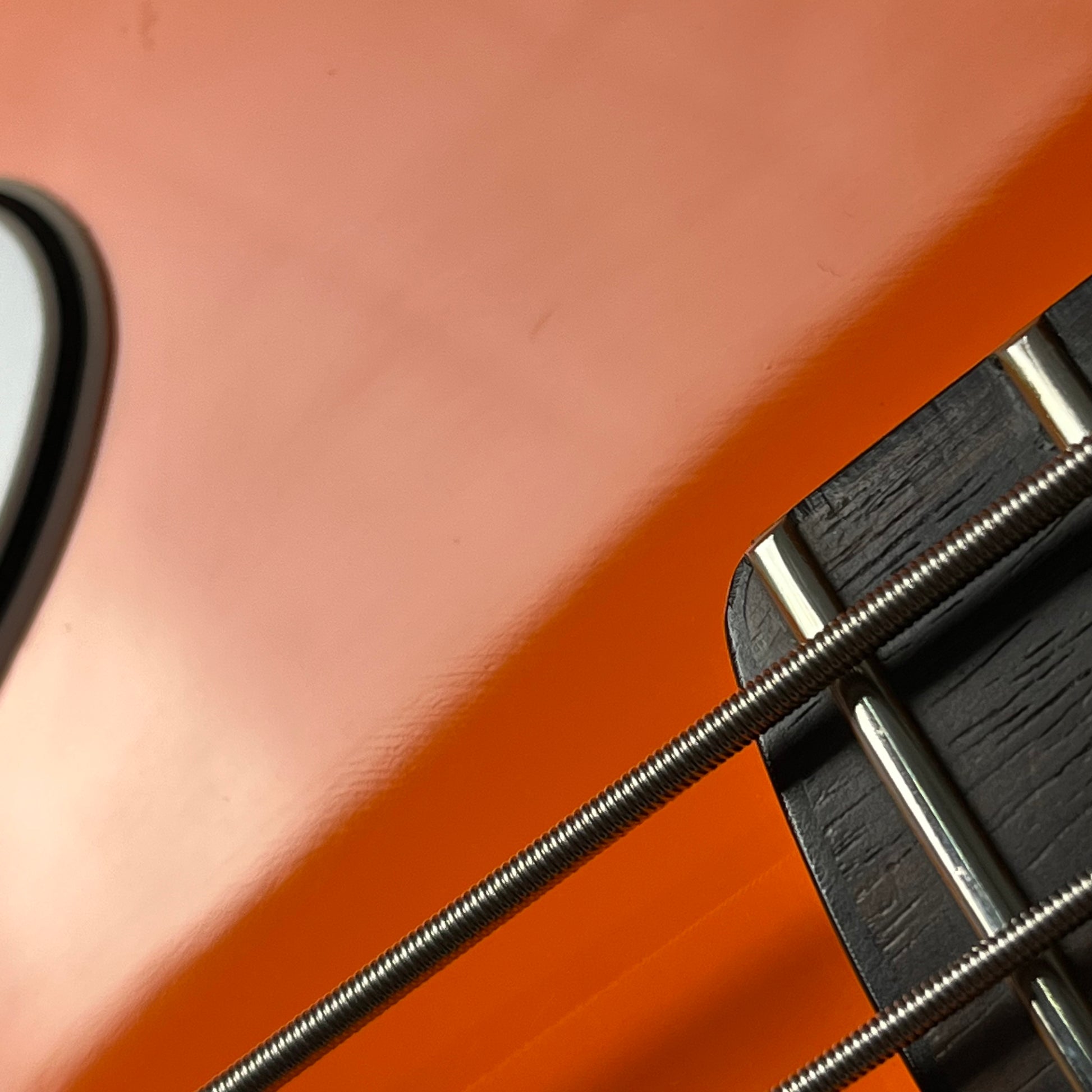 Orange O-Bass