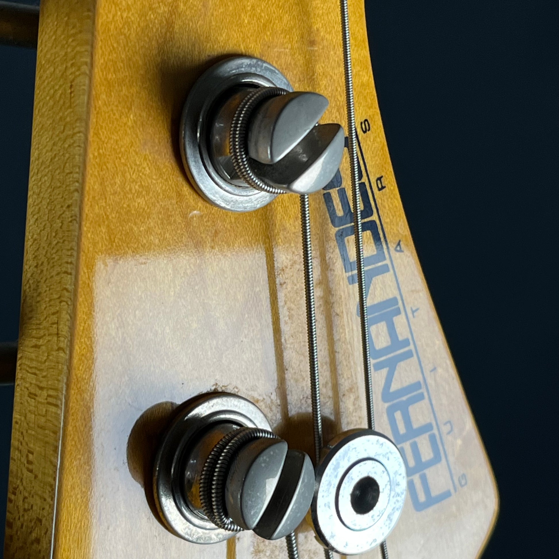 Fernandes Jazz Bass