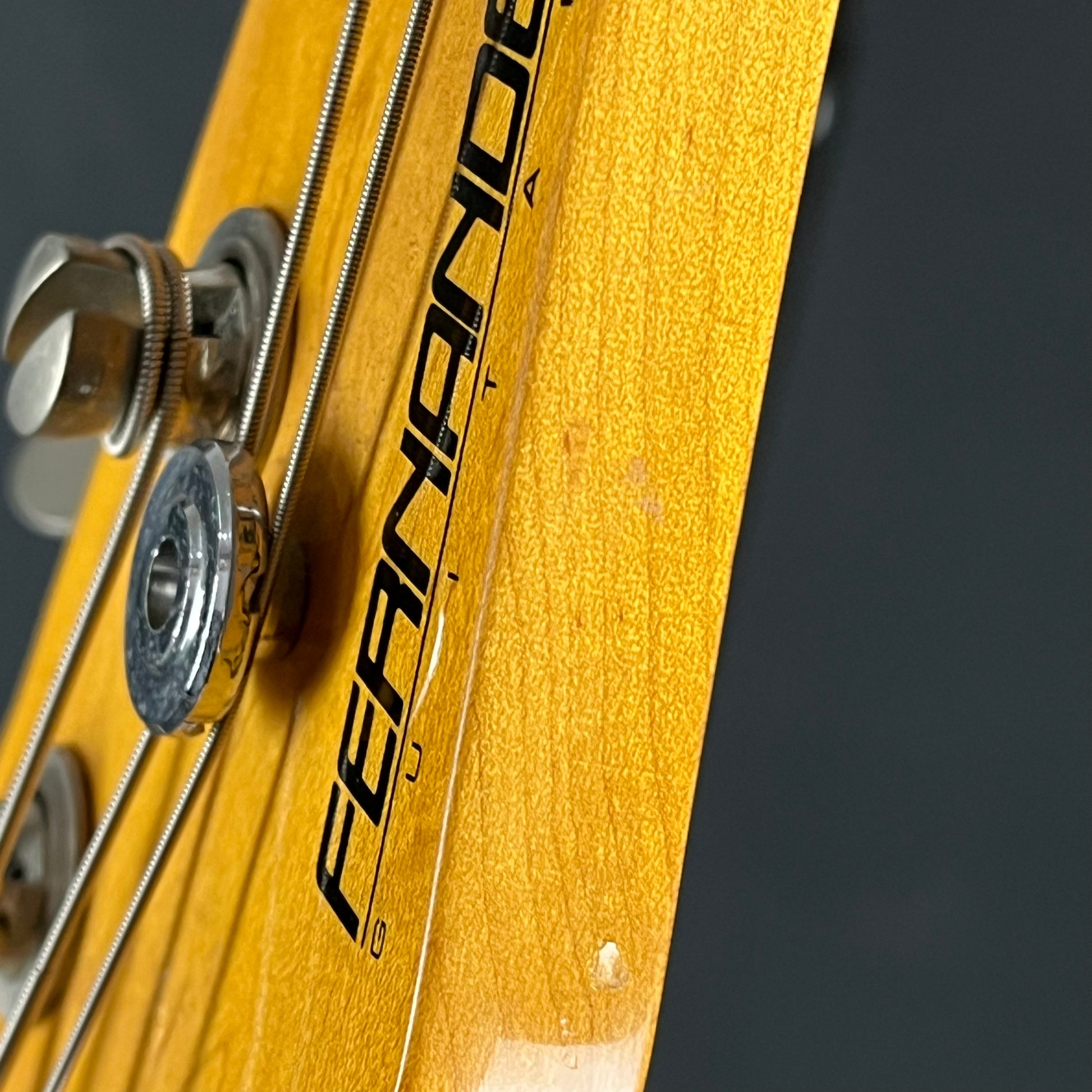 Fernandes Jazz Bass