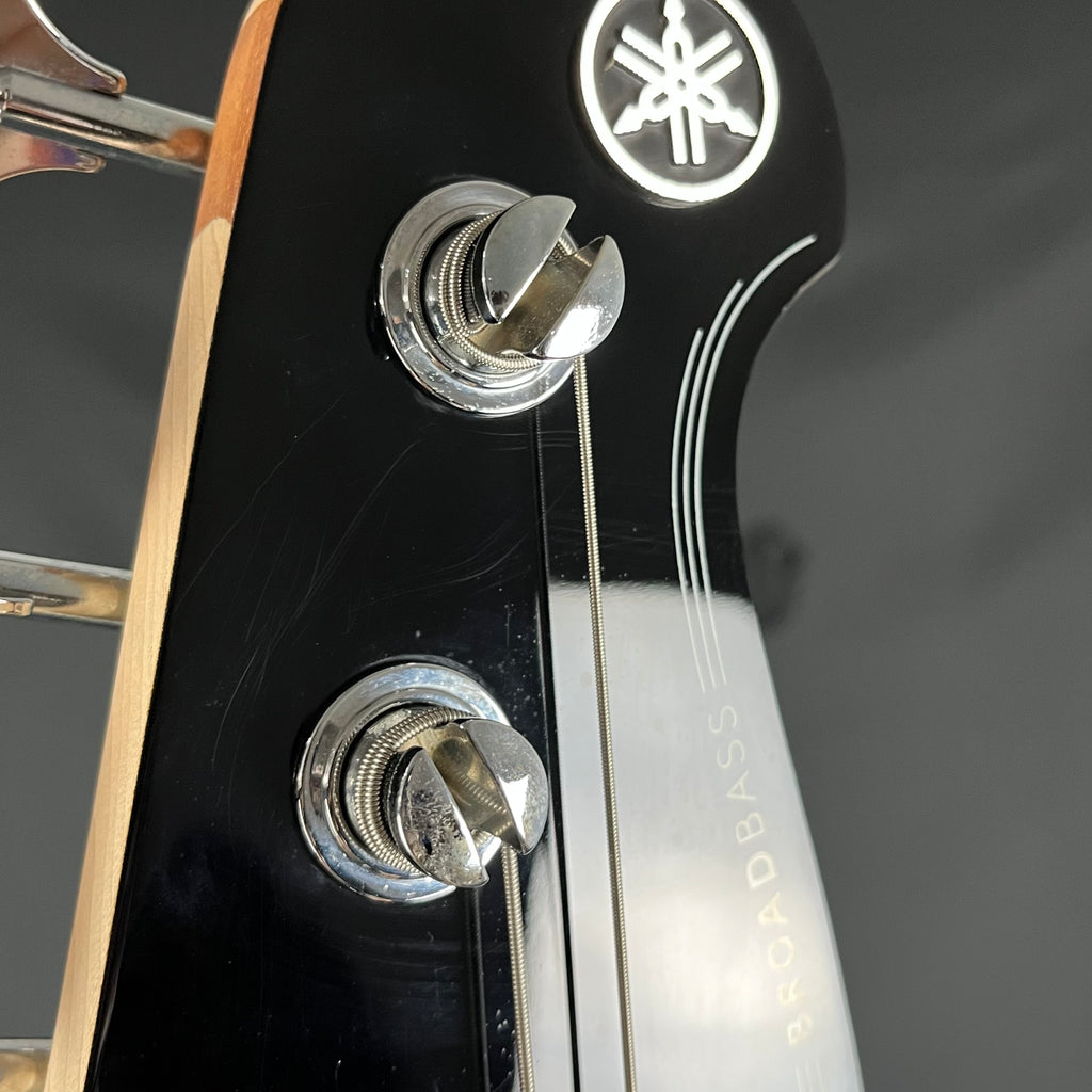 YAMAHA BB434 Bass