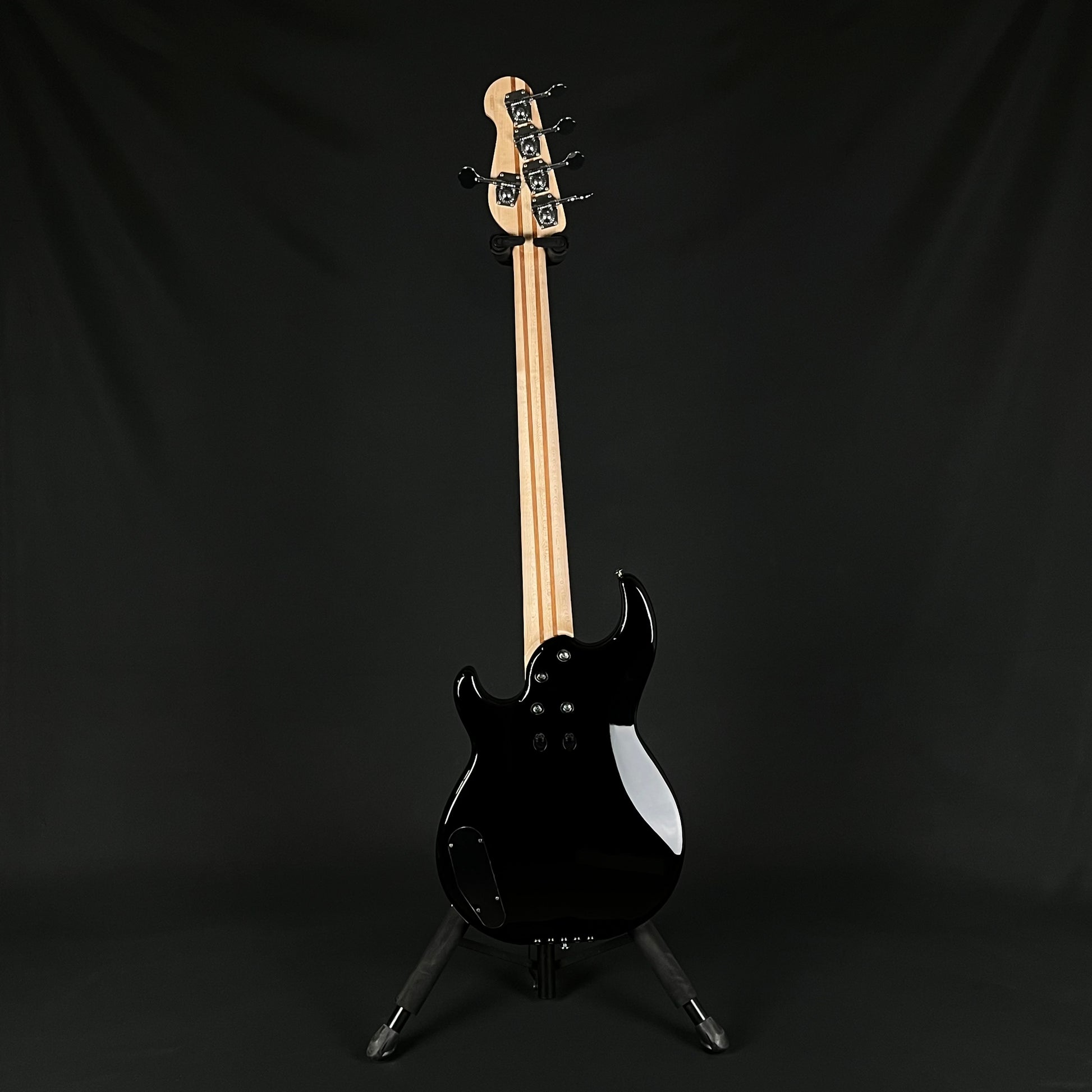 YAMAHA BB435 Bass