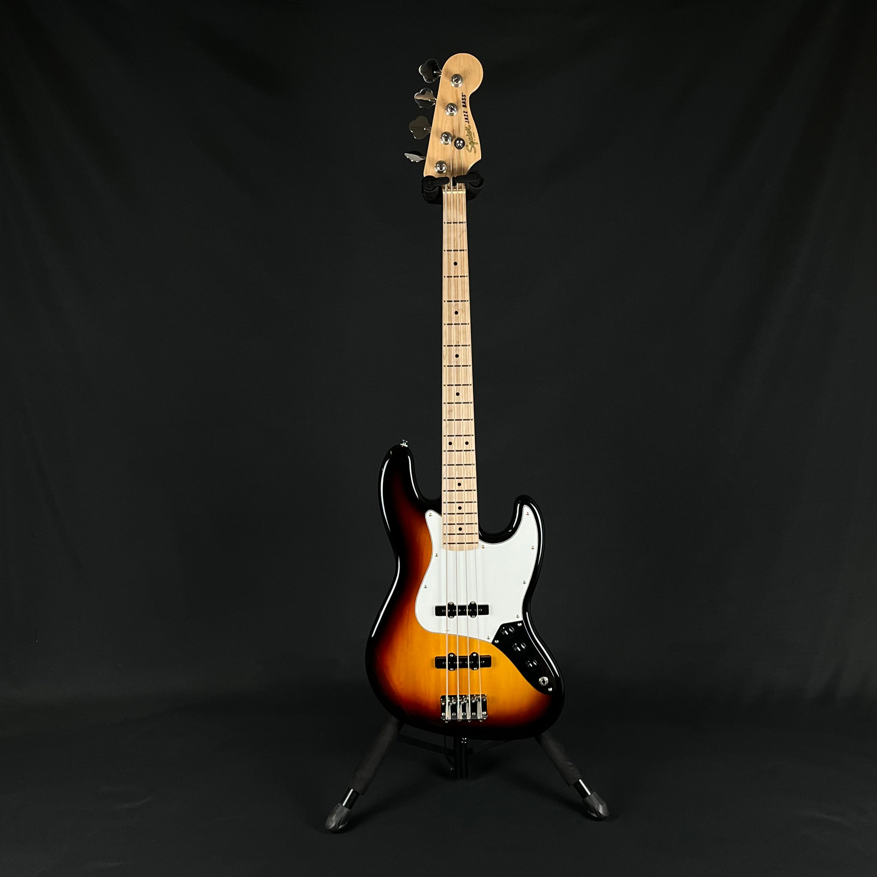 Squier Affinity Jazz Bass 2024