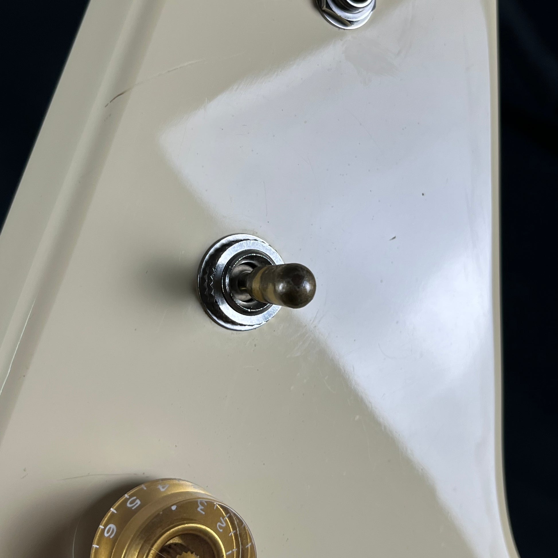 FERNANDES Flying V