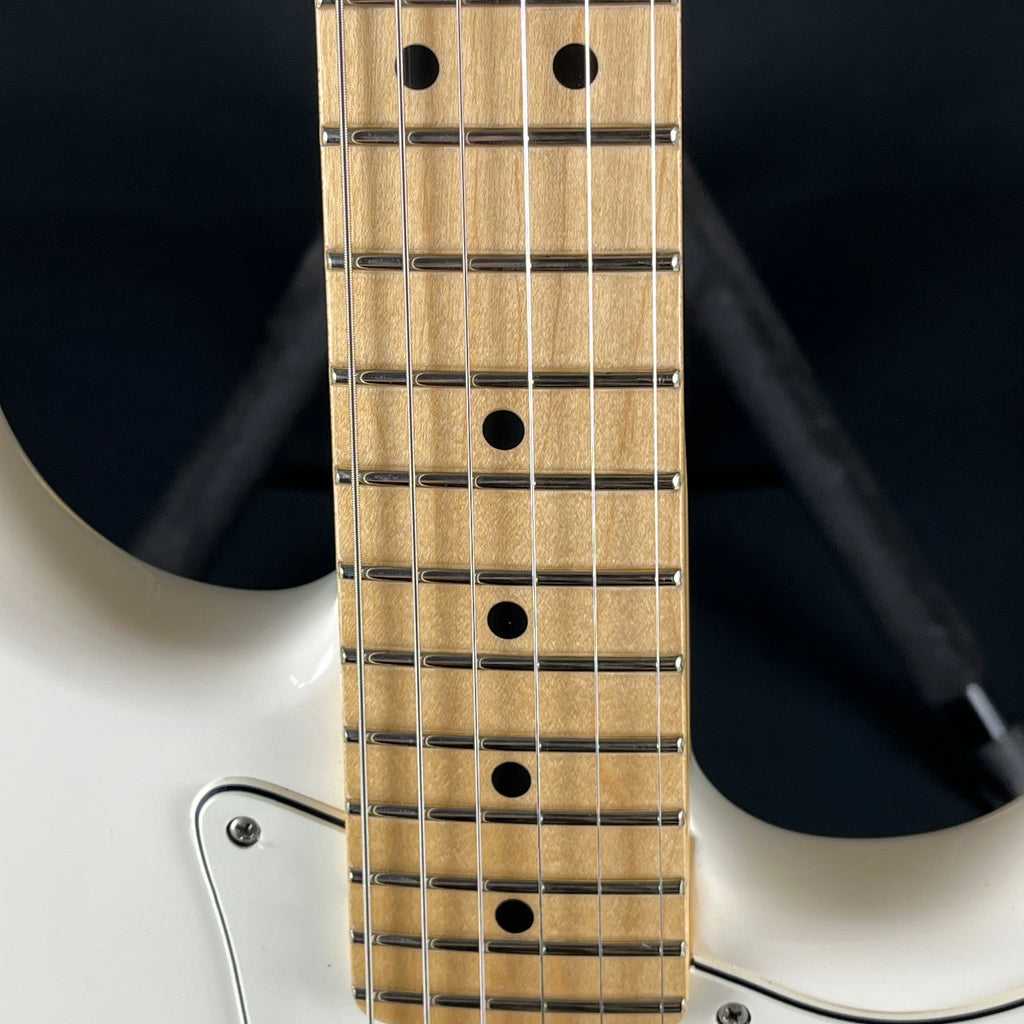 Fender Player Stratocaster HSS PW MN