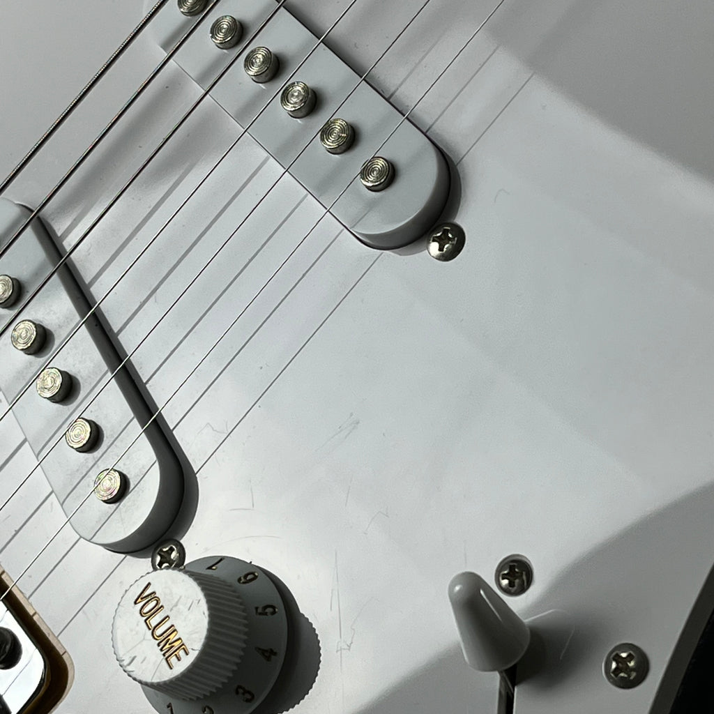 Squier Sonic Stratocaster 2TS 2023