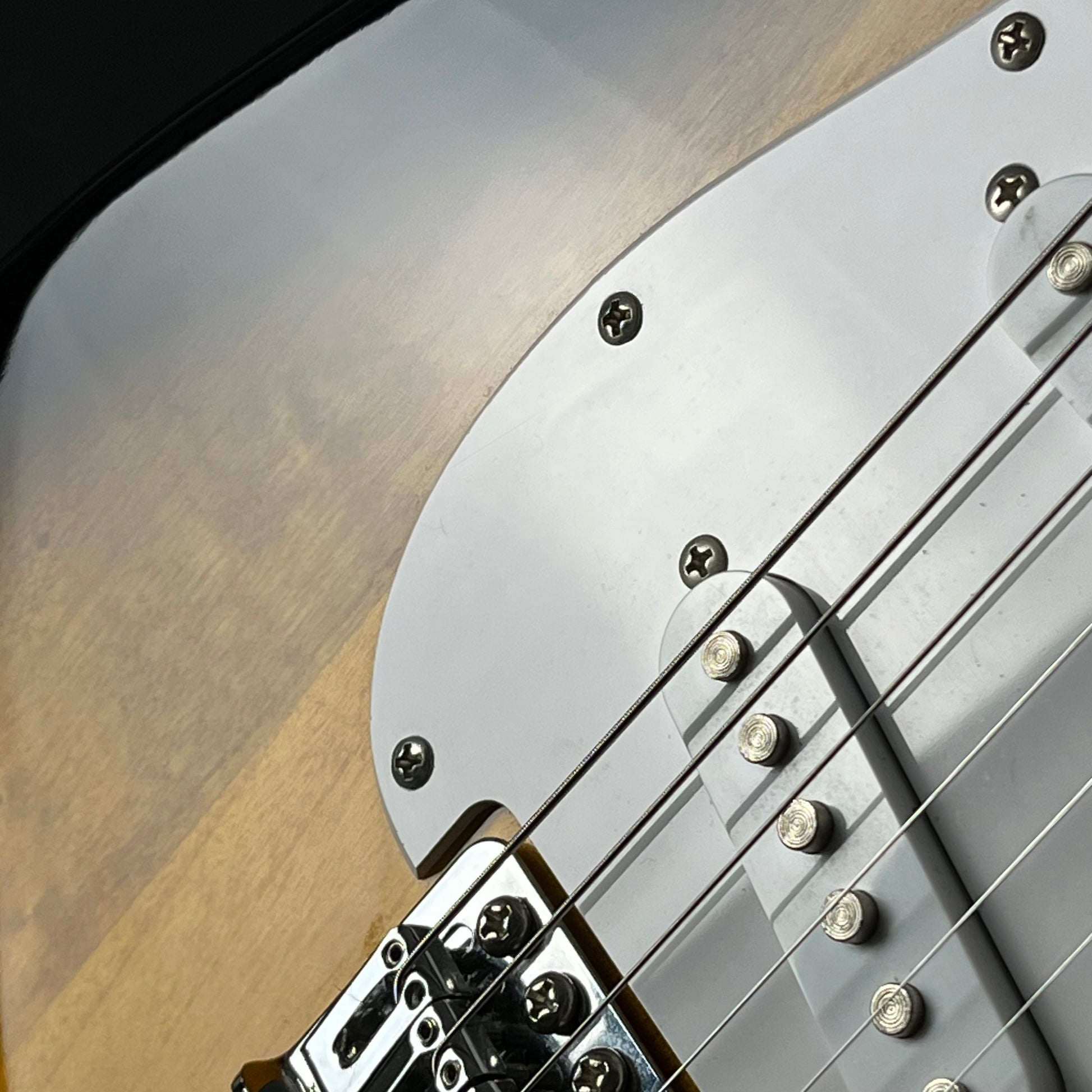 Squier Sonic Stratocaster 2TS 2023