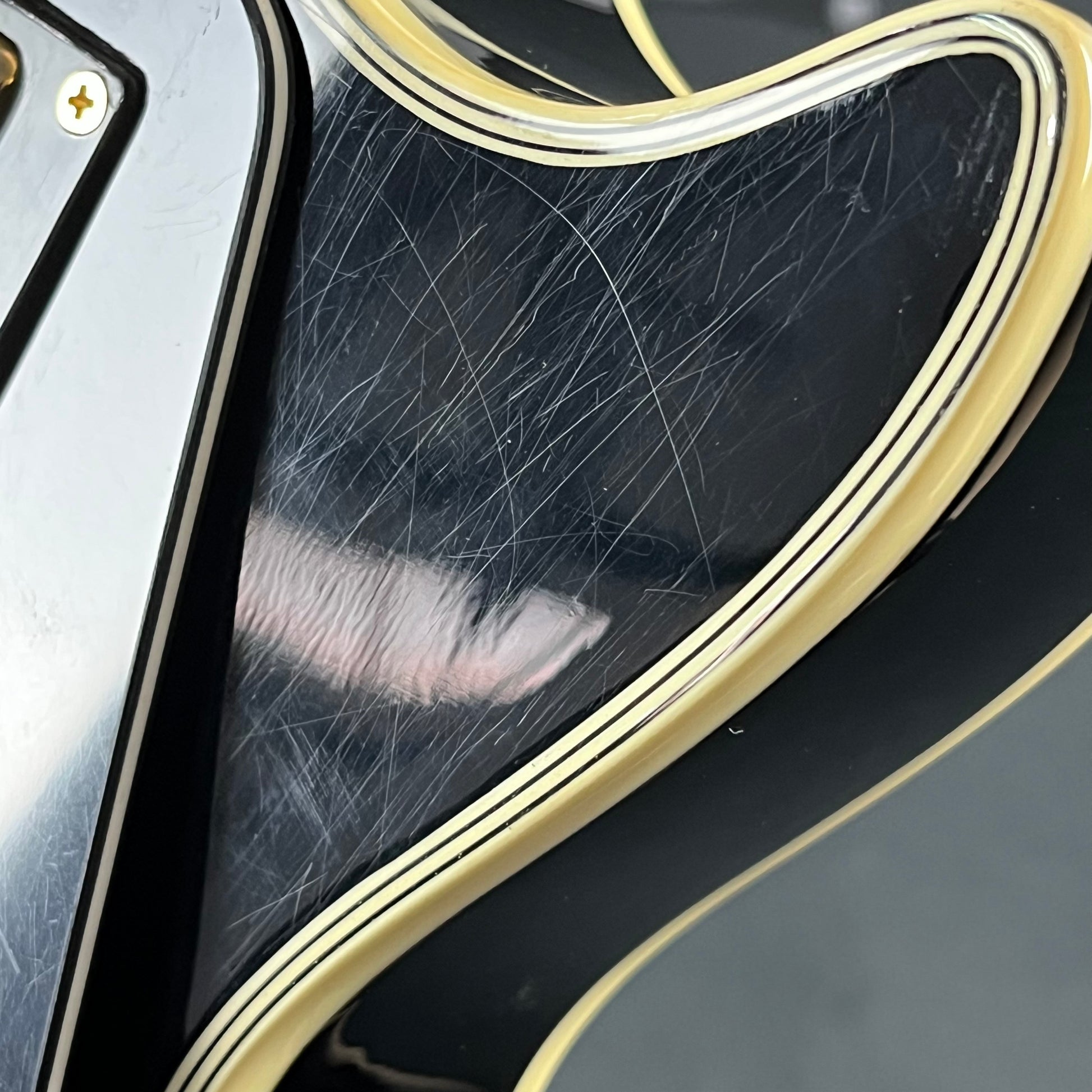 Maison Les Paul Custom