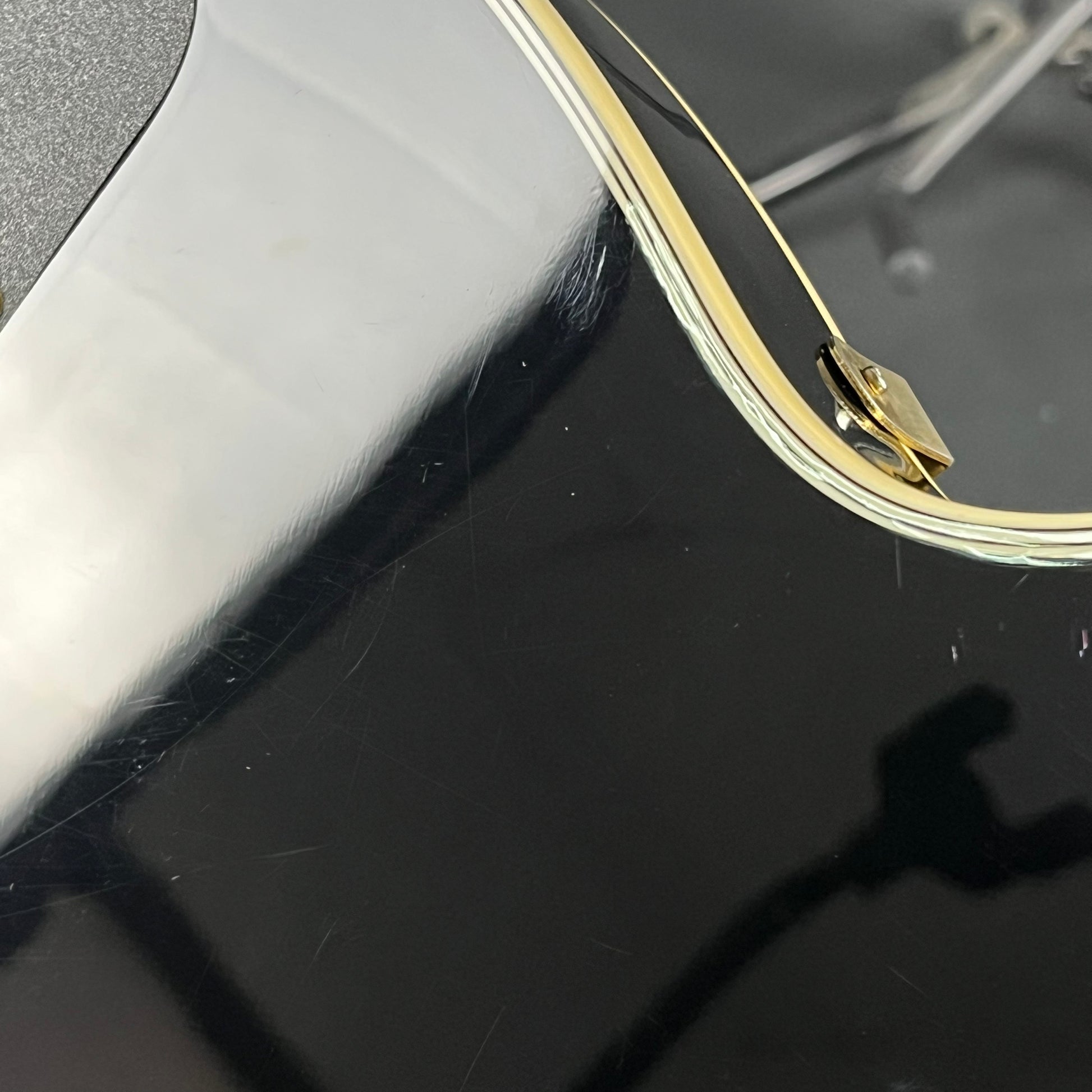 Maison Les Paul Custom