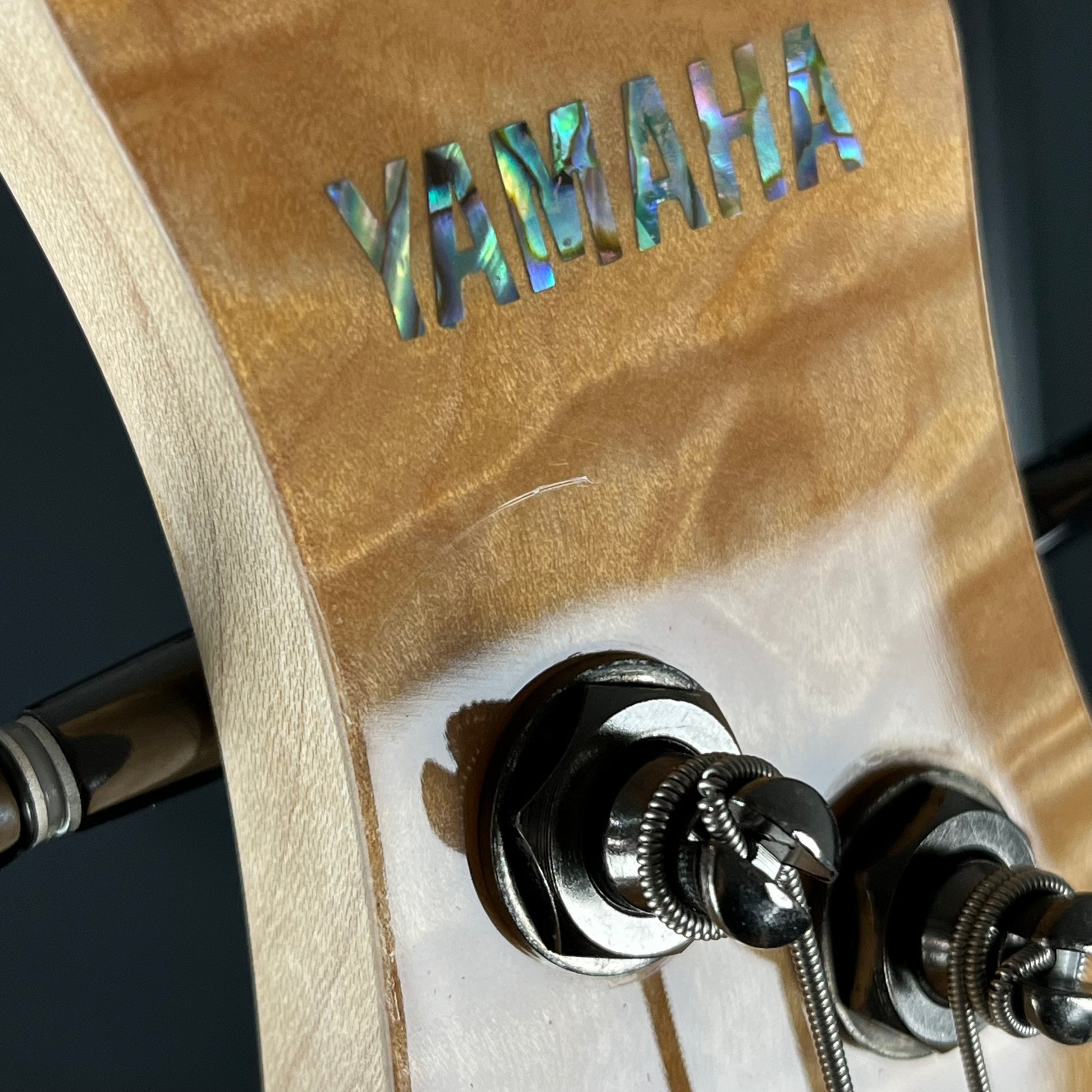 YAMAHA TRB1004J Bass