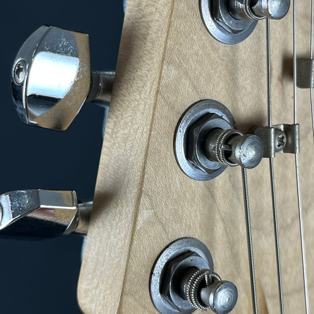 Squier Affinity Stratocaster HSS