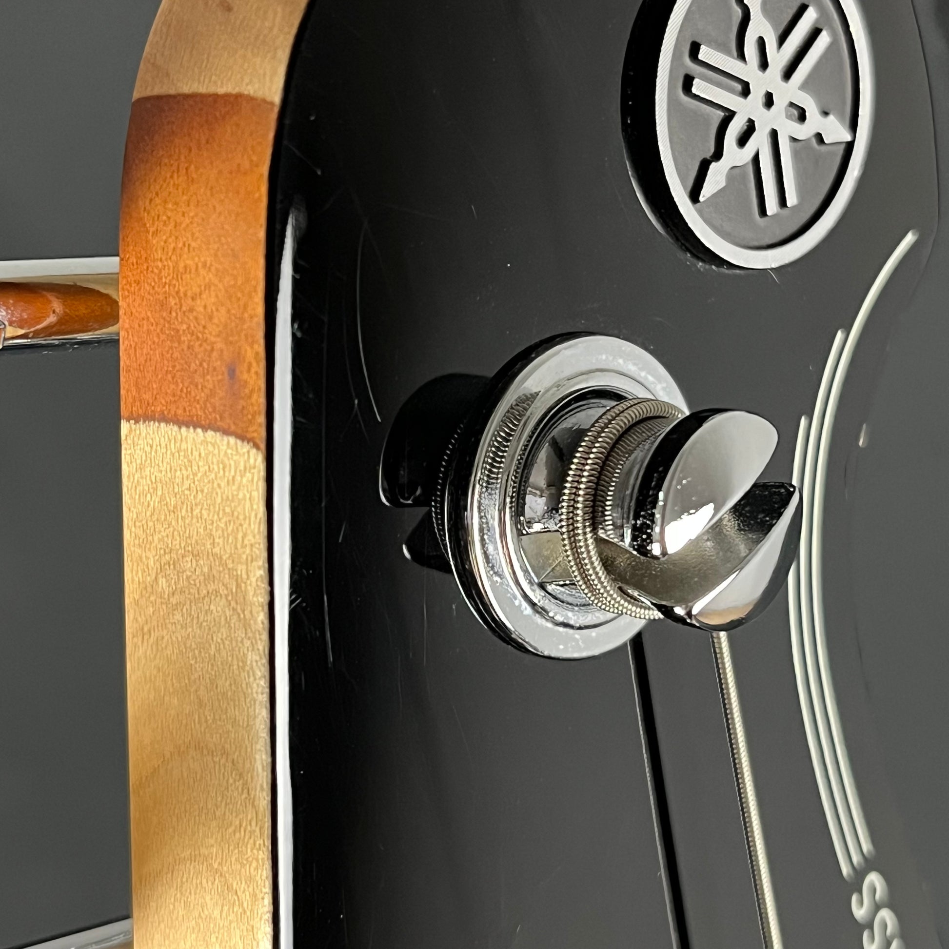 YAMAHA BB434 Bass