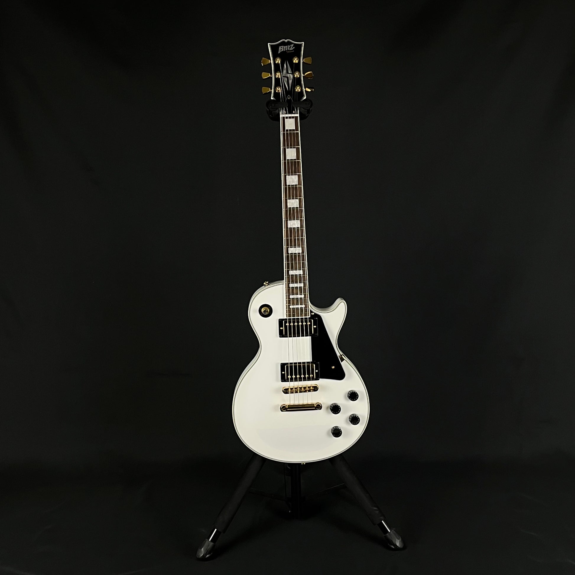 Blitz by Aria Pro II Les Paul Custom