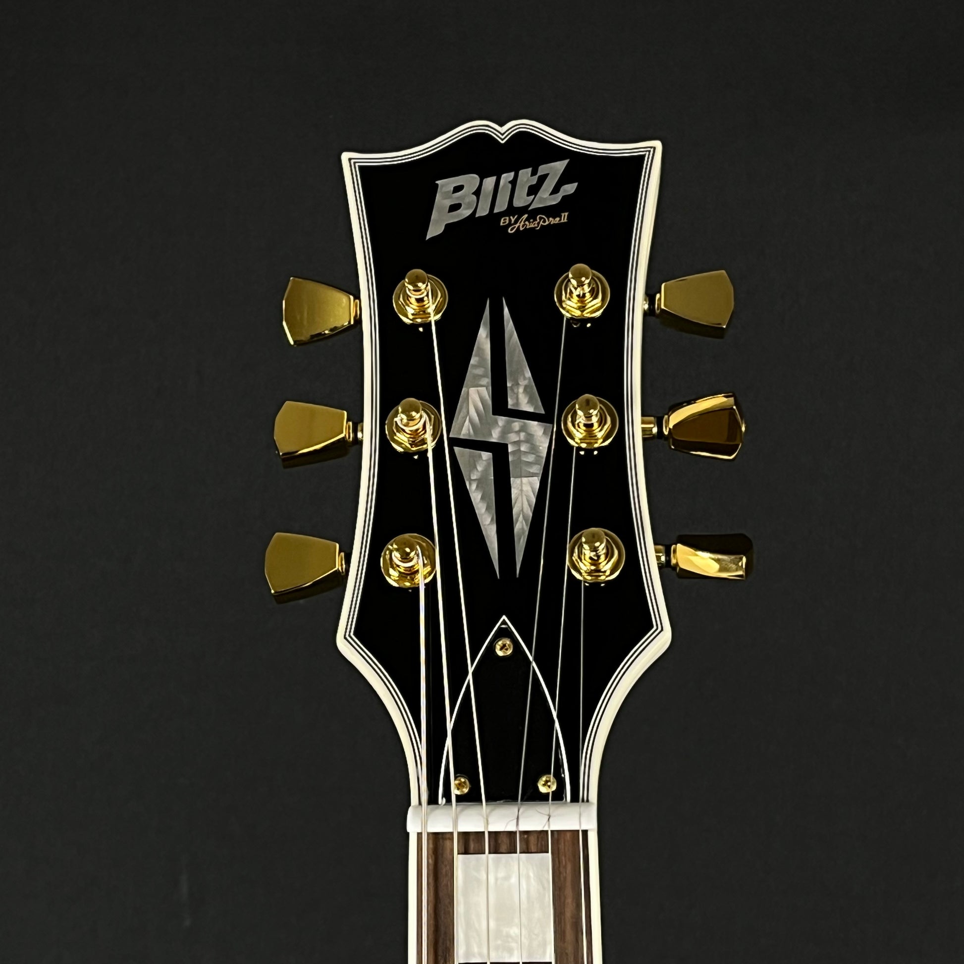 Blitz by Aria Pro II Les Paul Custom