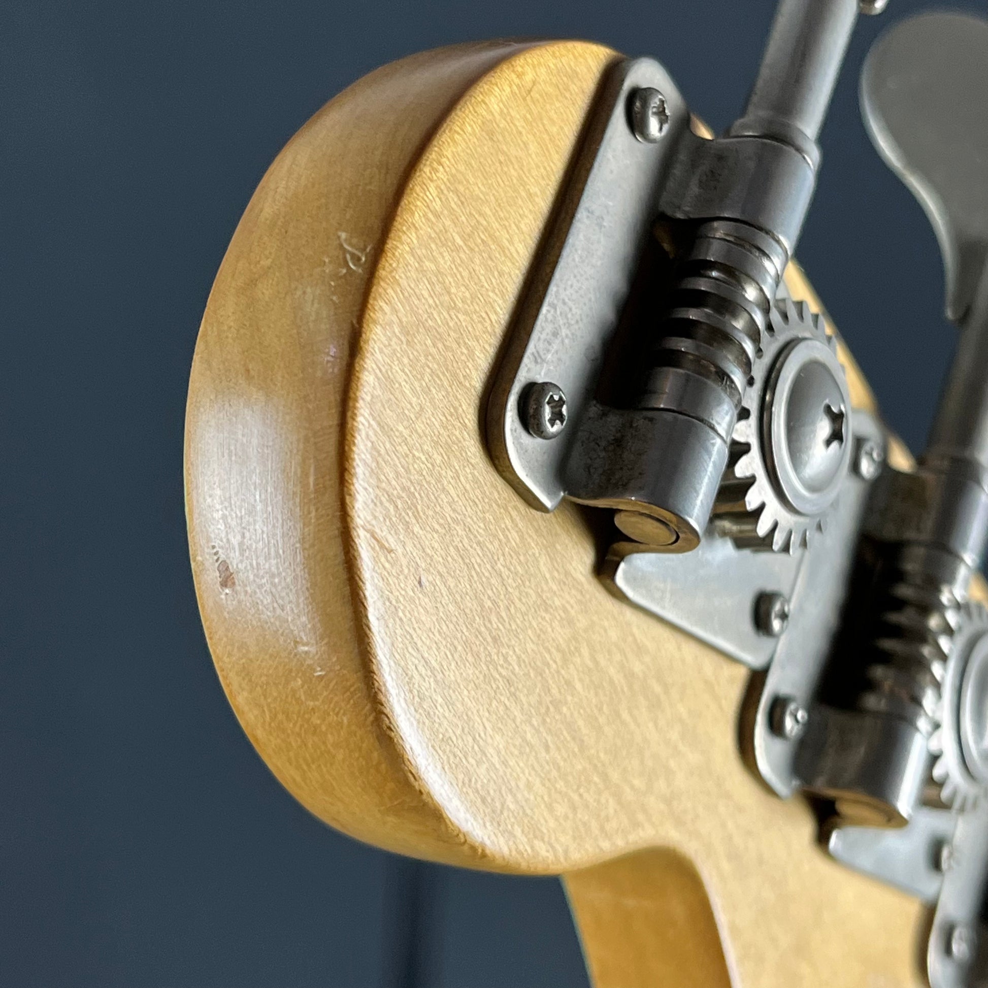 Squier Vista Series Musicmaster Bass