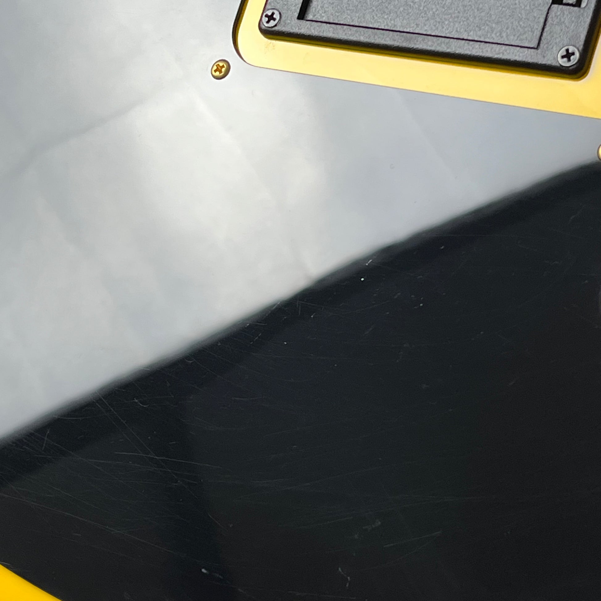 FERNANDES Yellow Heart ZO-3 2018